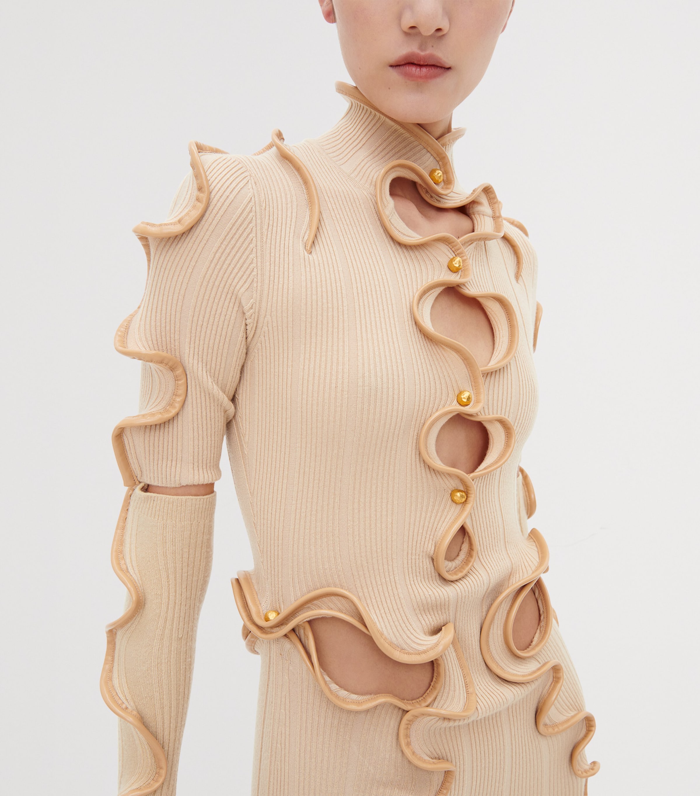 Schiaparelli Ruffle Gloves Nude Image 3