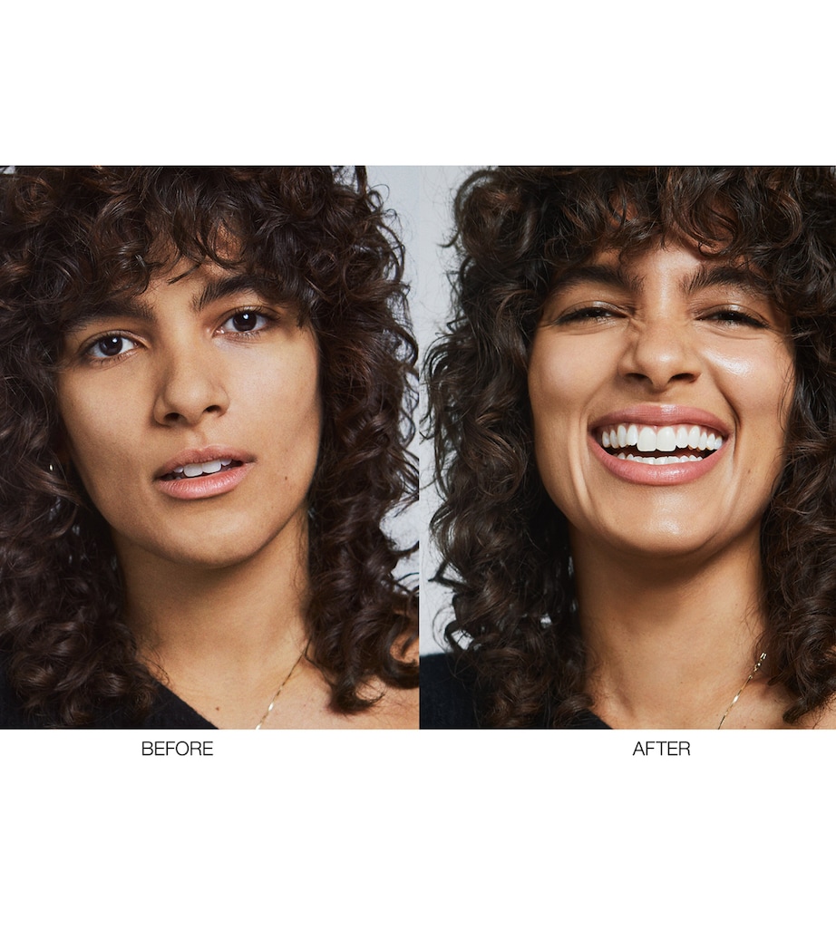 Pure Radiant Tinted Moisturizer SPF 30/PA+++ ST.MORITZ Image 3