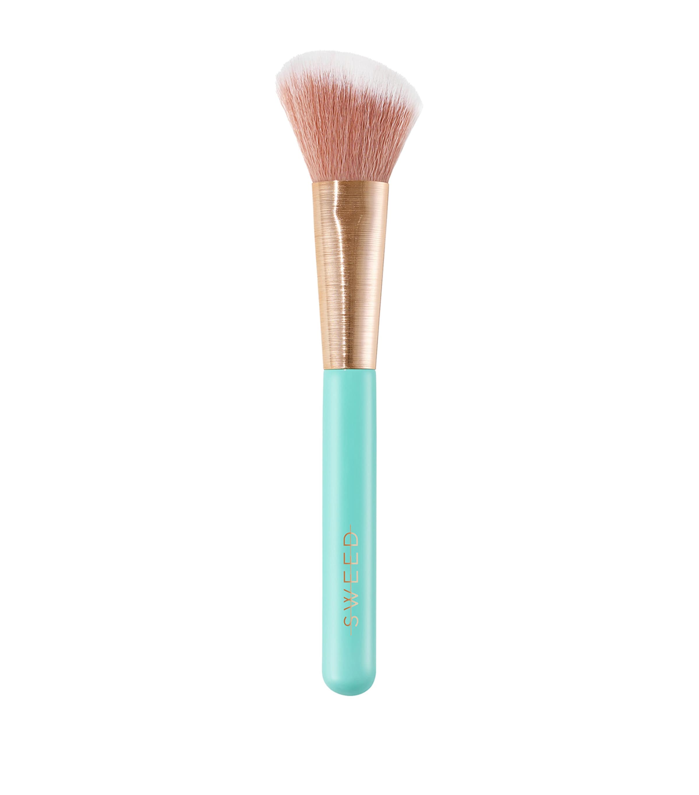 Sweed Angled Blush Brush In White