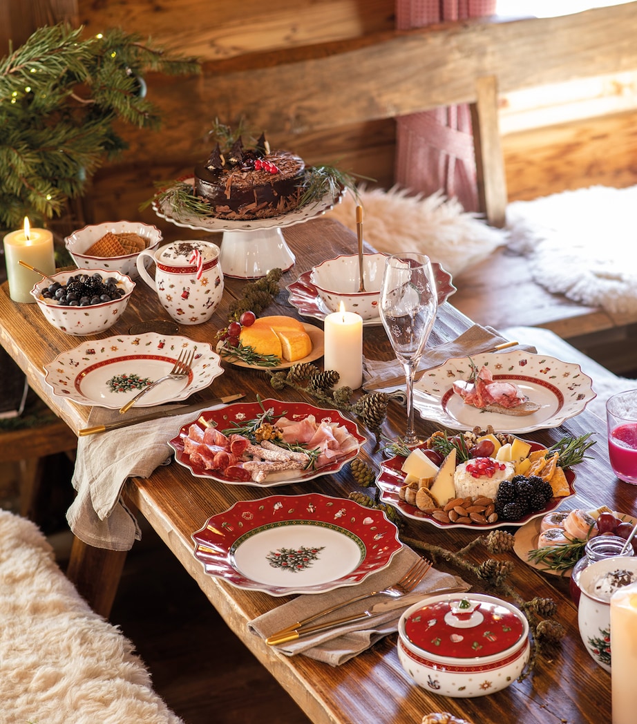 Toy's Delight Cake Plate (33cm) Image 3