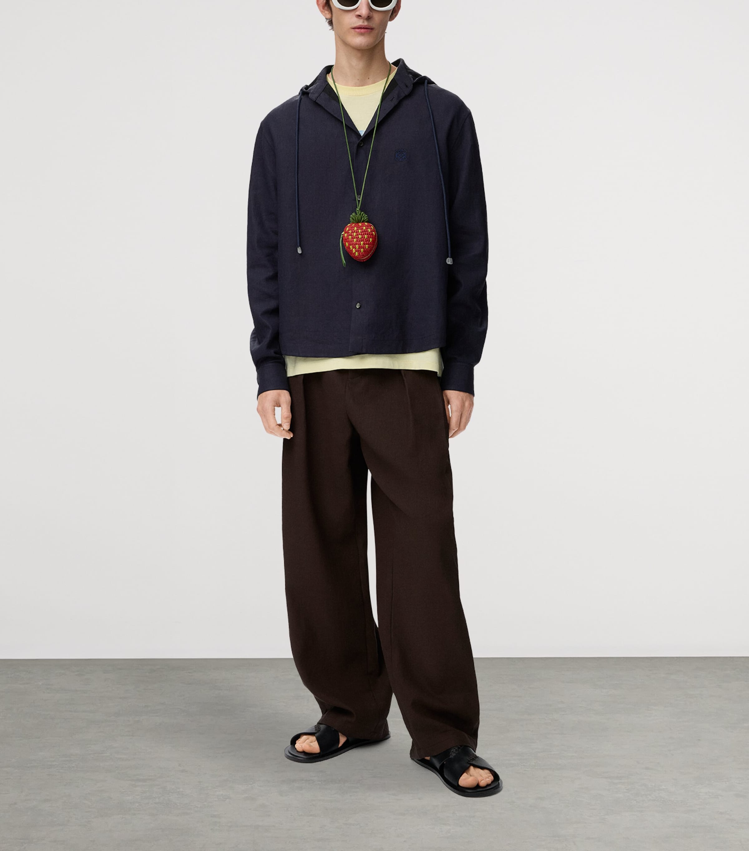LOEWE Mens x Paula's Ibiza Linen-Blend Hooded Anagram Shirt Navy/black Image 2