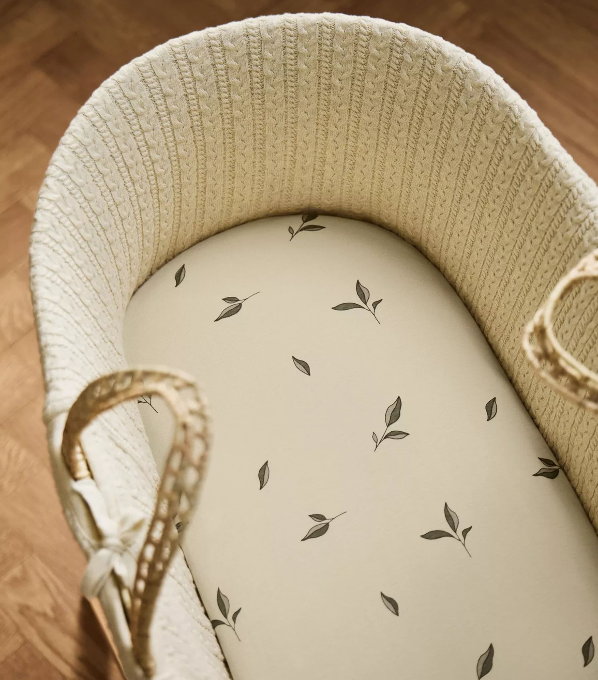 The Little Green Sheep Organic Cotton Moses Basket Fitted Sheets (Set of 2) Linen Image 2