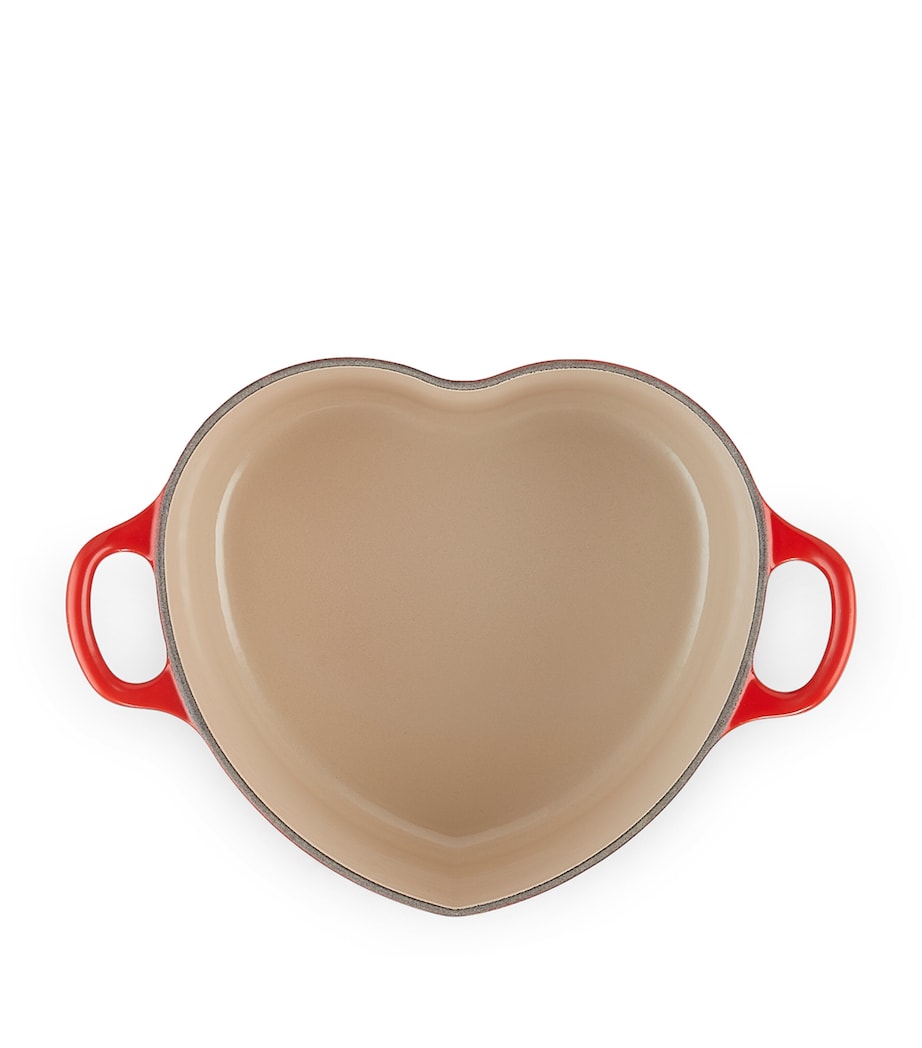 Cast Iron Heart Casserole Dish (20cm) CERISE Image 4