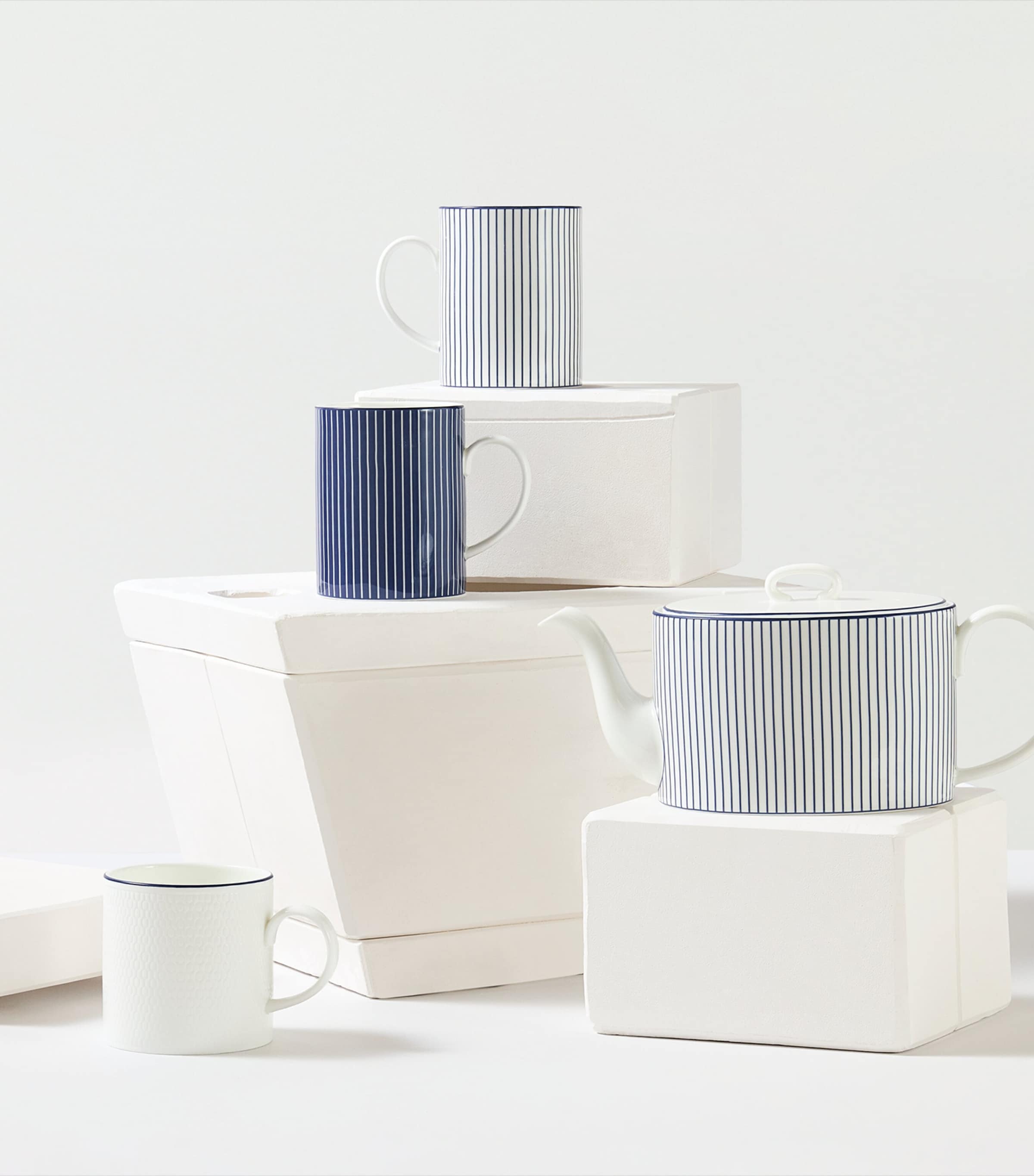 Bone China Gio Blue Mug BLUE Image 6