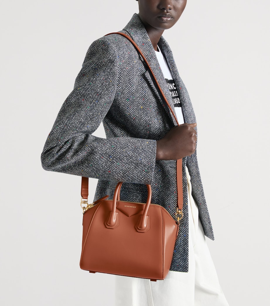 Mini Leather Antigona Top-Handle BAg CARAMEL BROWN Image 2