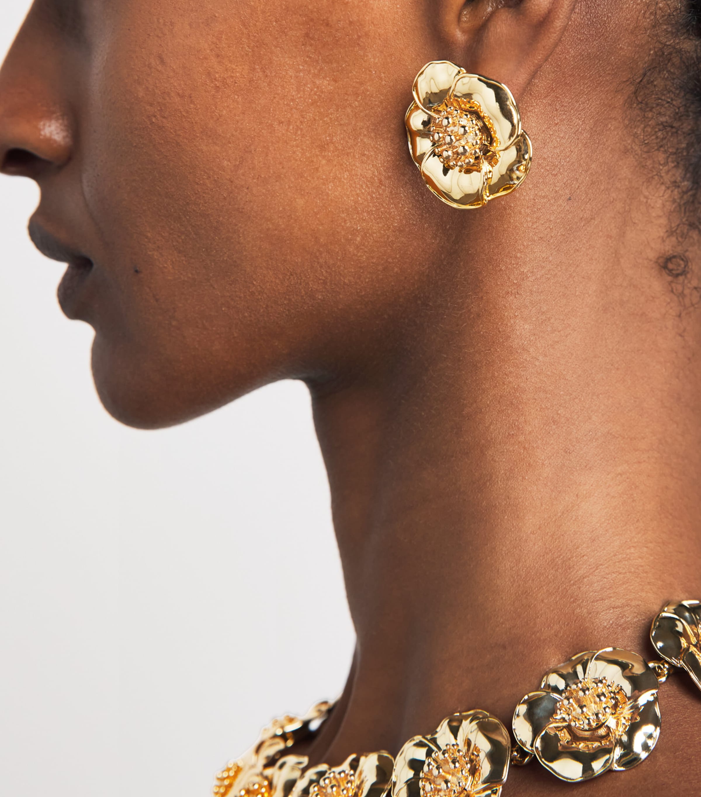 Carolina Herrera Floral Clip-On Earrings Gold Image 4