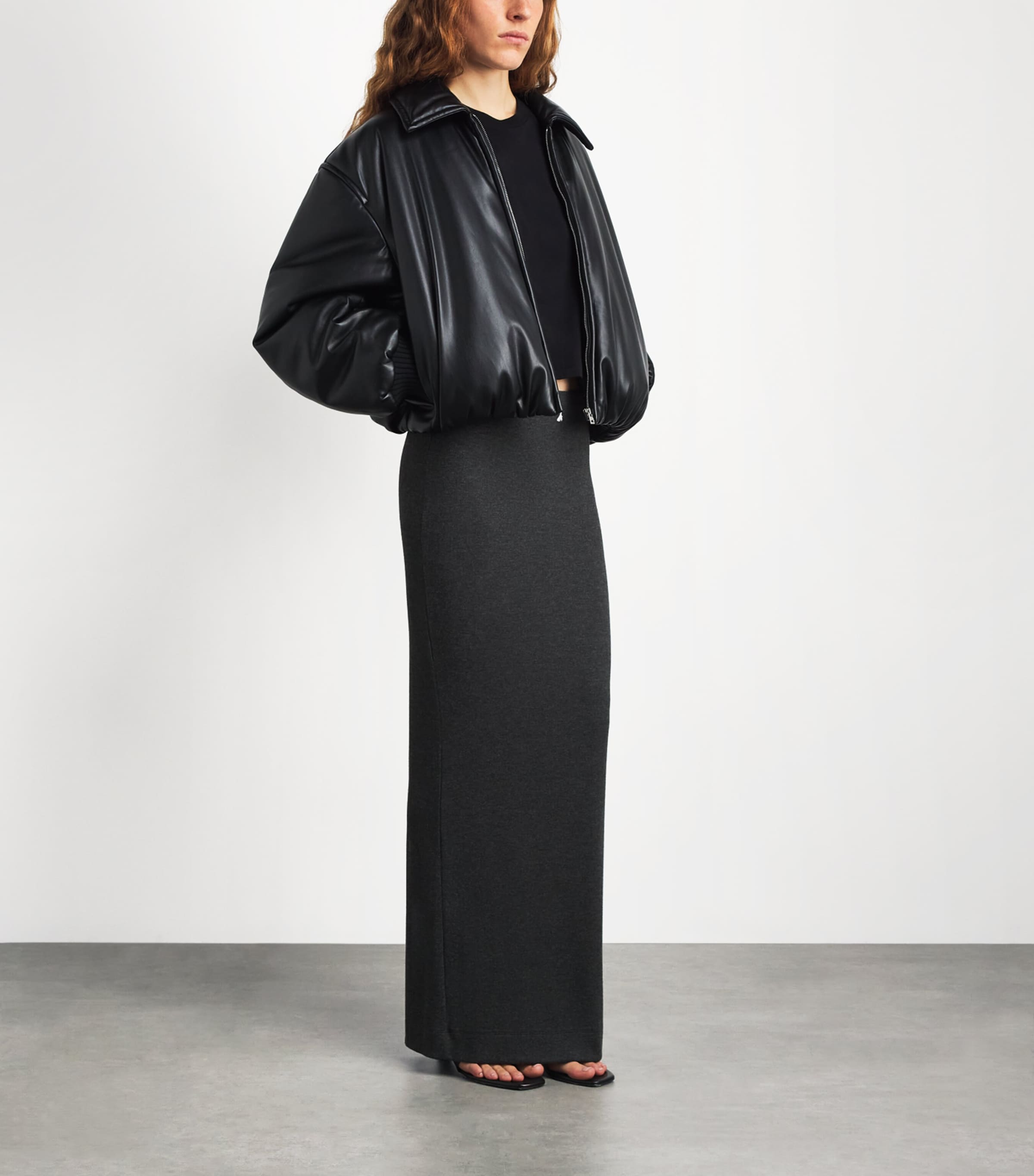 ÉTERNE Womens Long-Sleeve Cropped T-Shirt Black Image 2