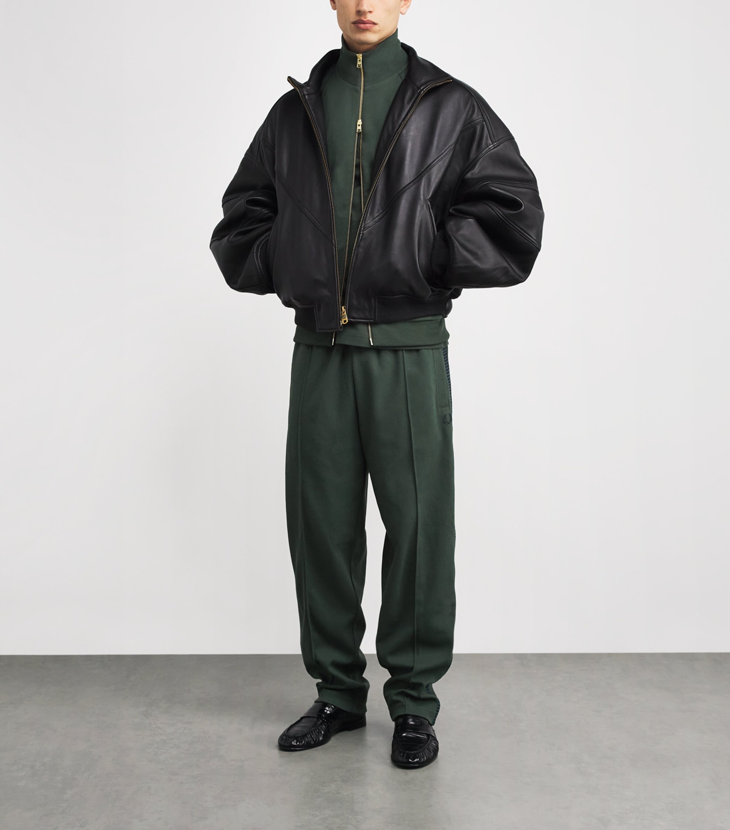 Dash Taped Sweatpants X89 COURT GREEN Image 2