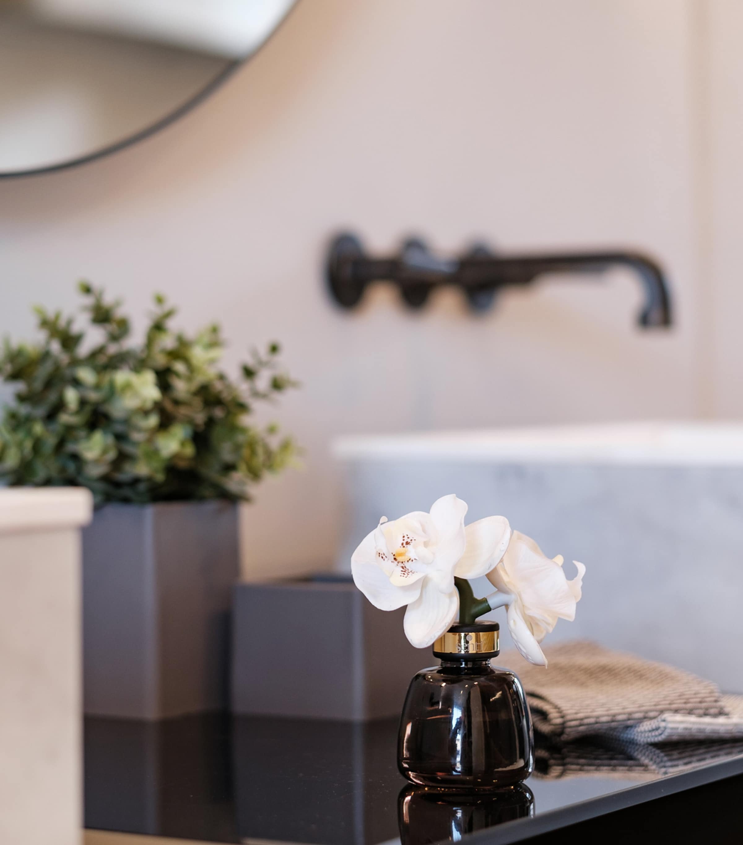 The Little Orchid Fig Diffuser (100ml) BRONZE Image 6