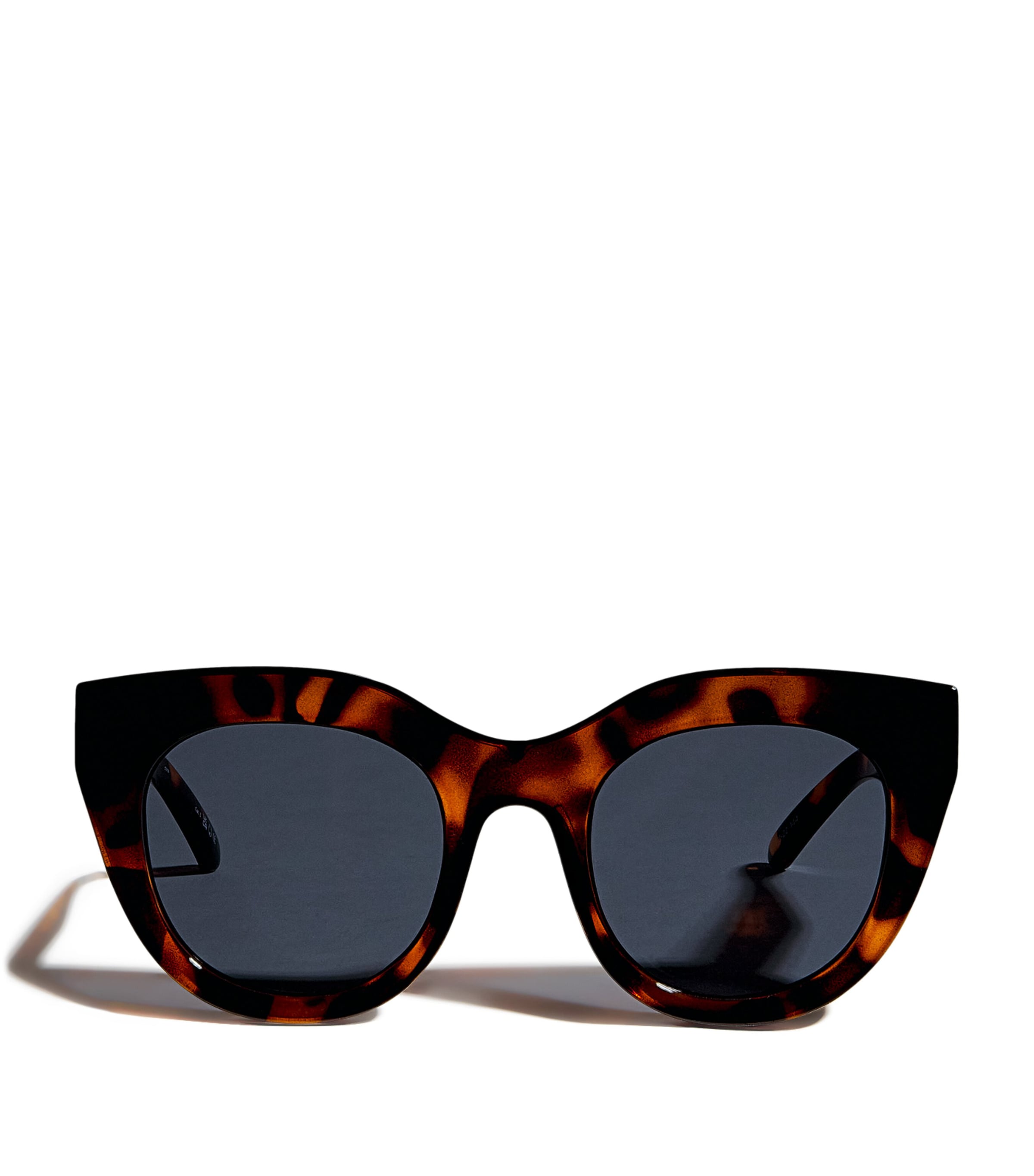 Le Specs Oversized Air Heart Sunglasses Tort Smoke Image 1