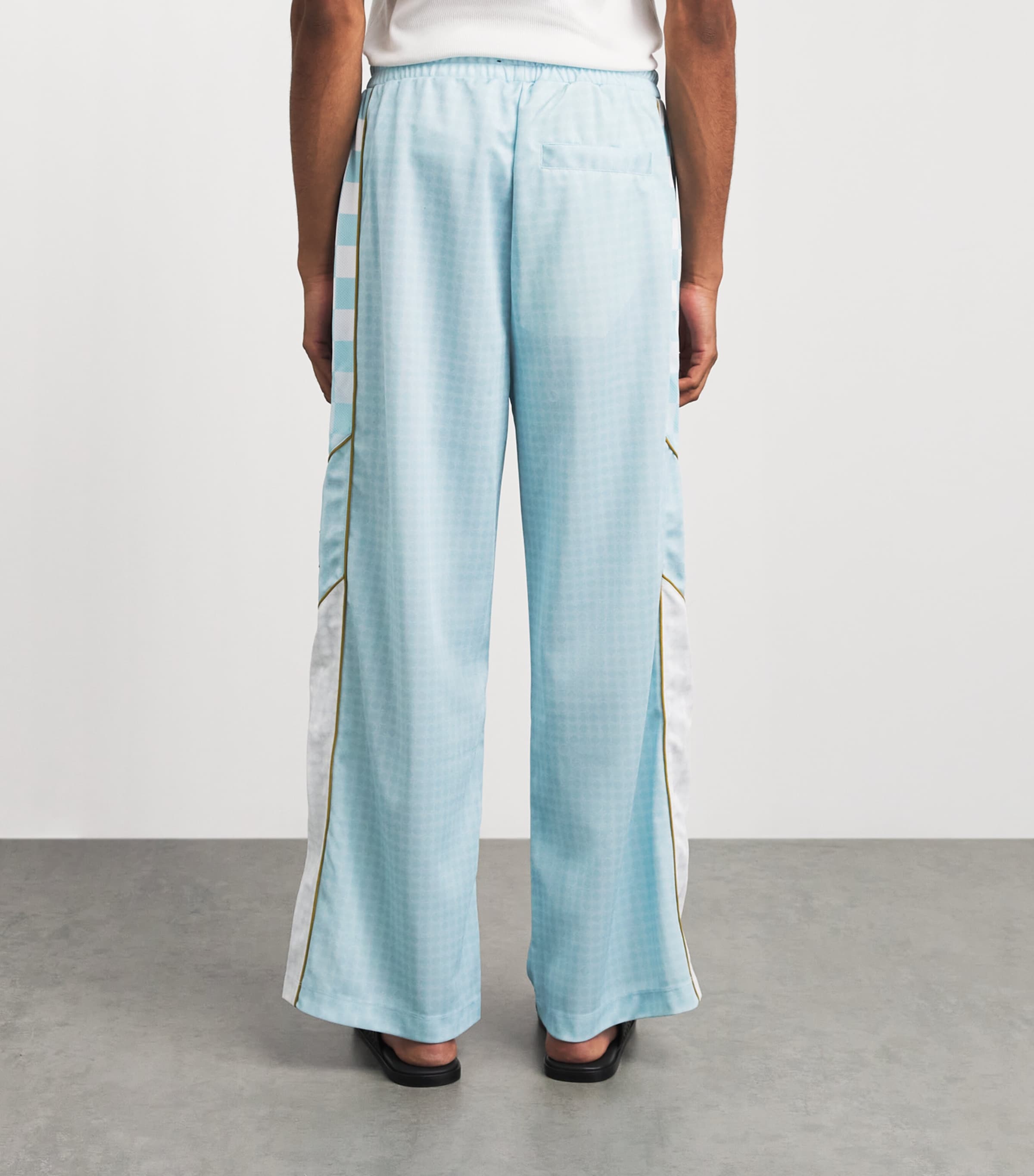 AMIRI Mens AMR EXCLU SPORT TRACKPANT . Sky Image 5