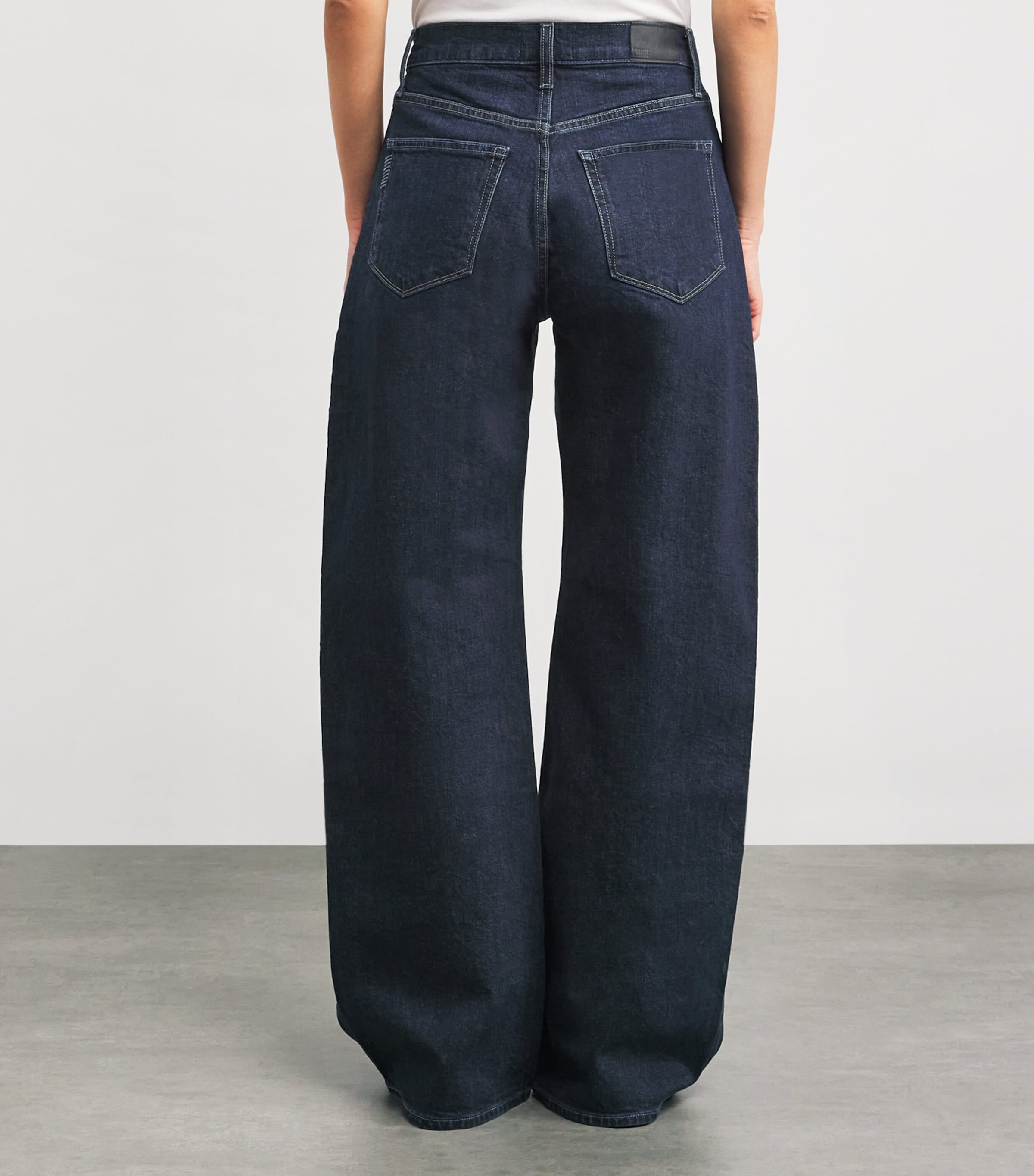 Arellia Ankle Barrel-Leg Jeans DWELL Image 4