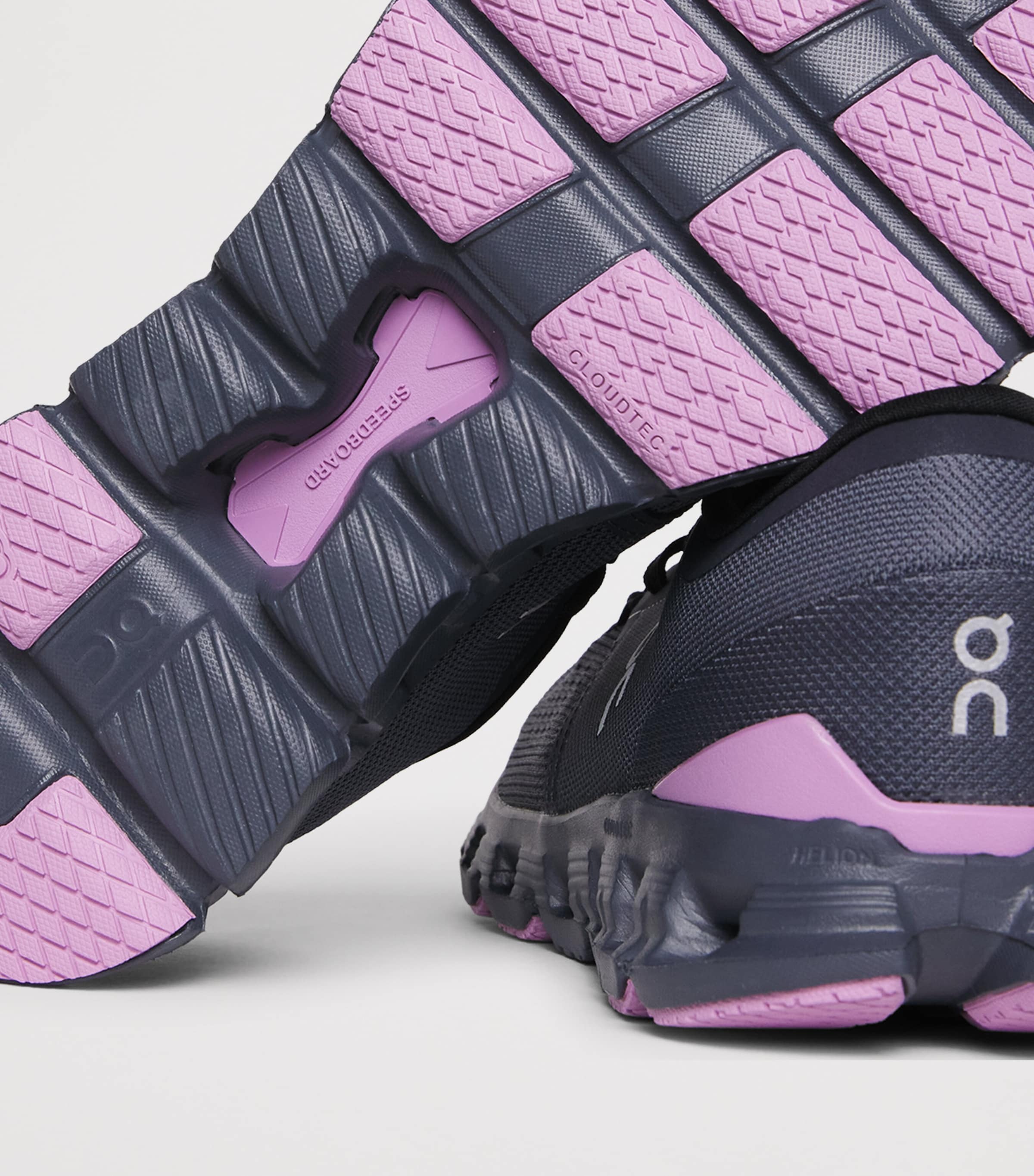 Cloud X 4 Trainers NAVY/SAKURA Image 5