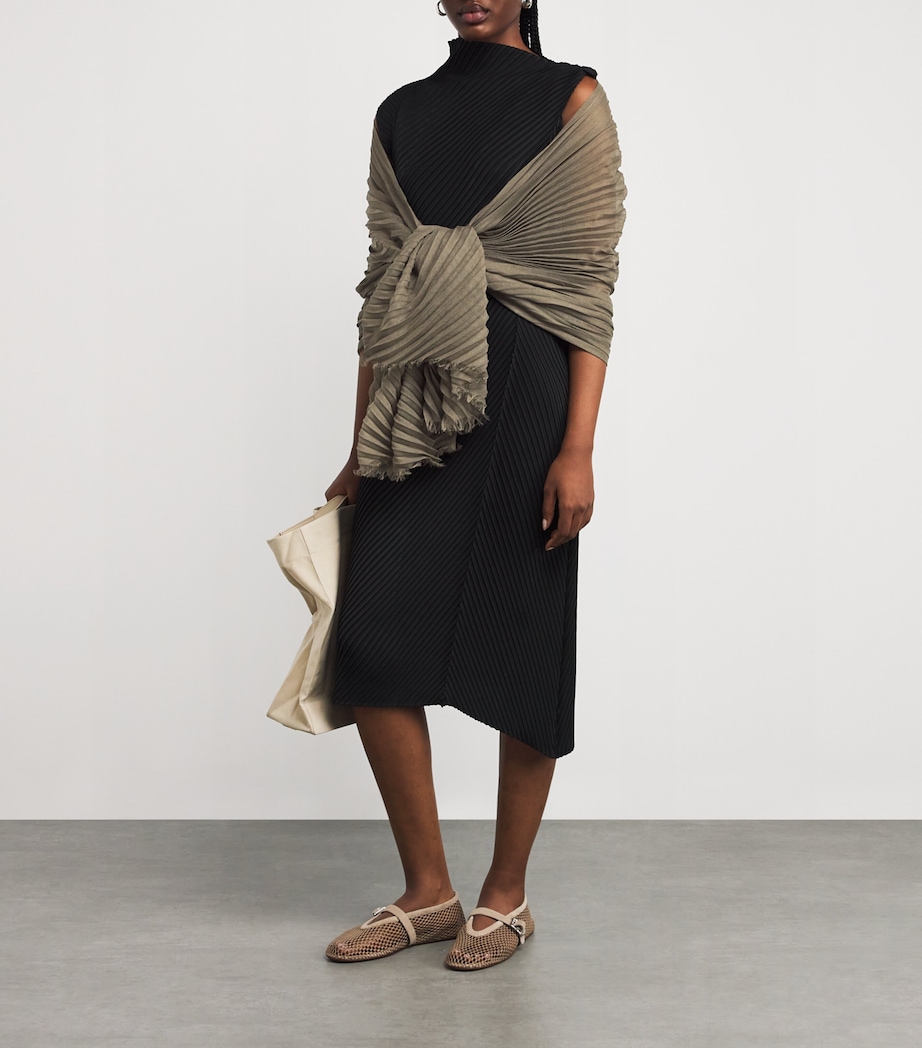 Pleated Stole KHAKI Image 3