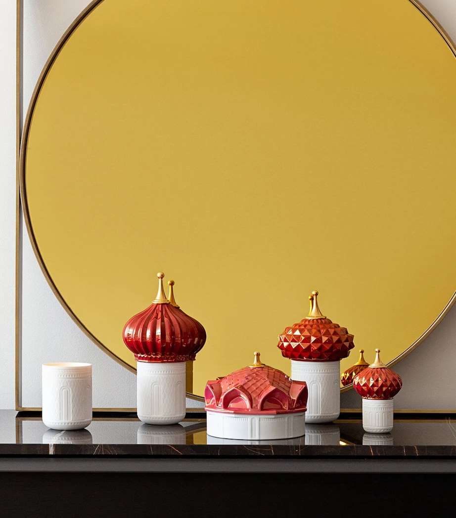 South Tower Candle (200g) WHITE / RED Image 5