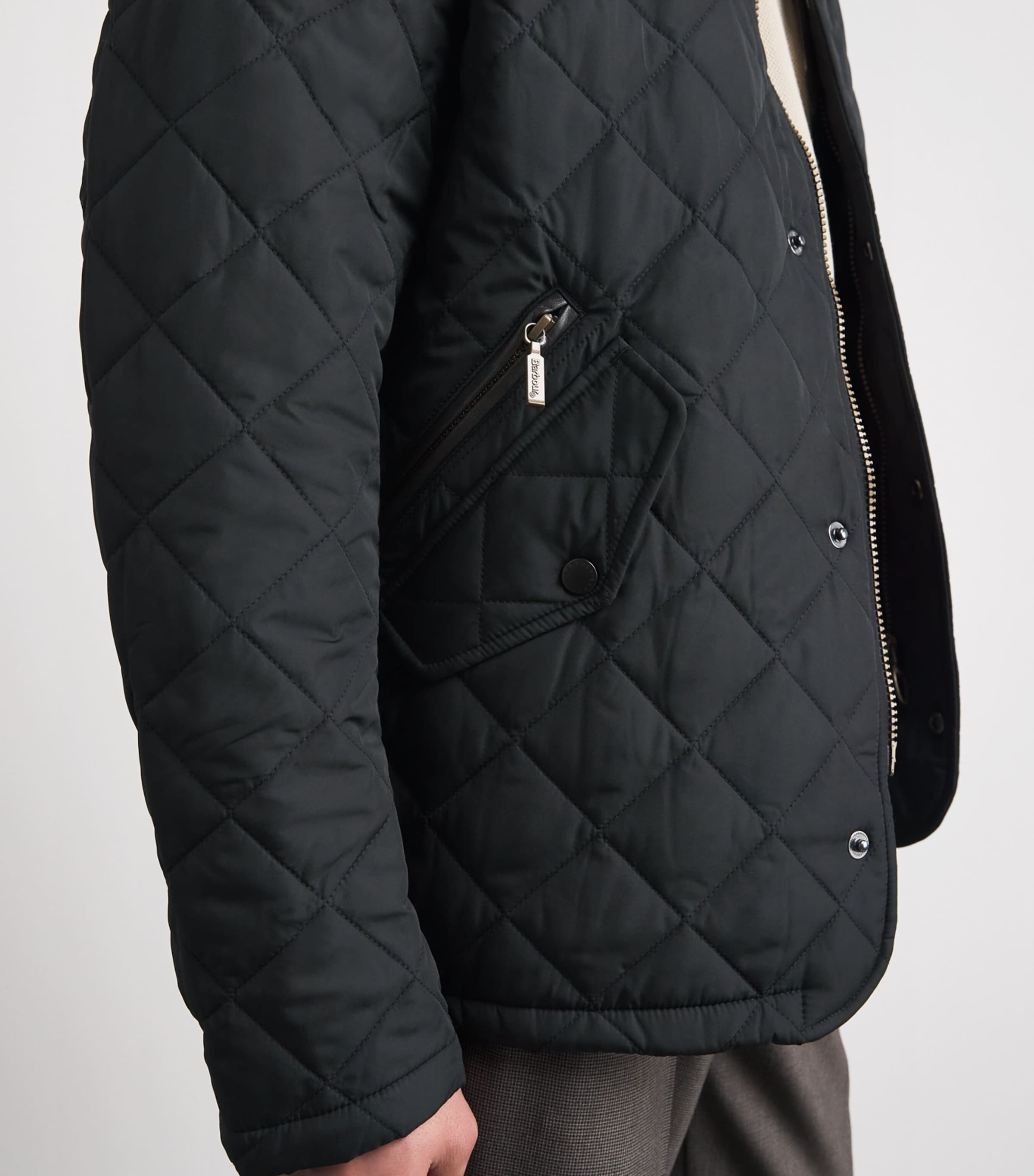 Barbour Black Chelsea Sportsquilt Jacket | Harrods UK