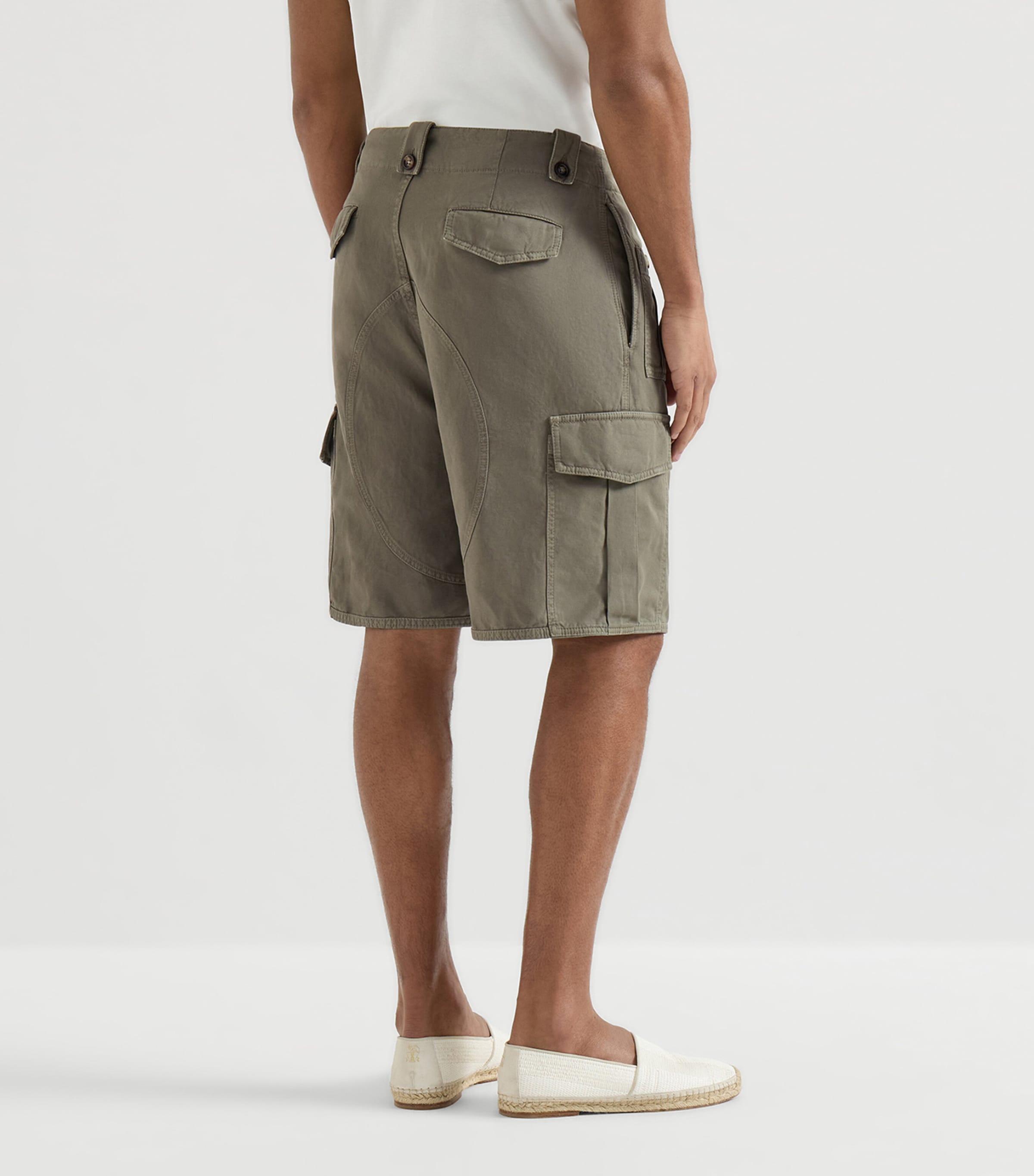 Brunello Cucinelli Mens Cotton-Linen Bermuda Shorts Image 4