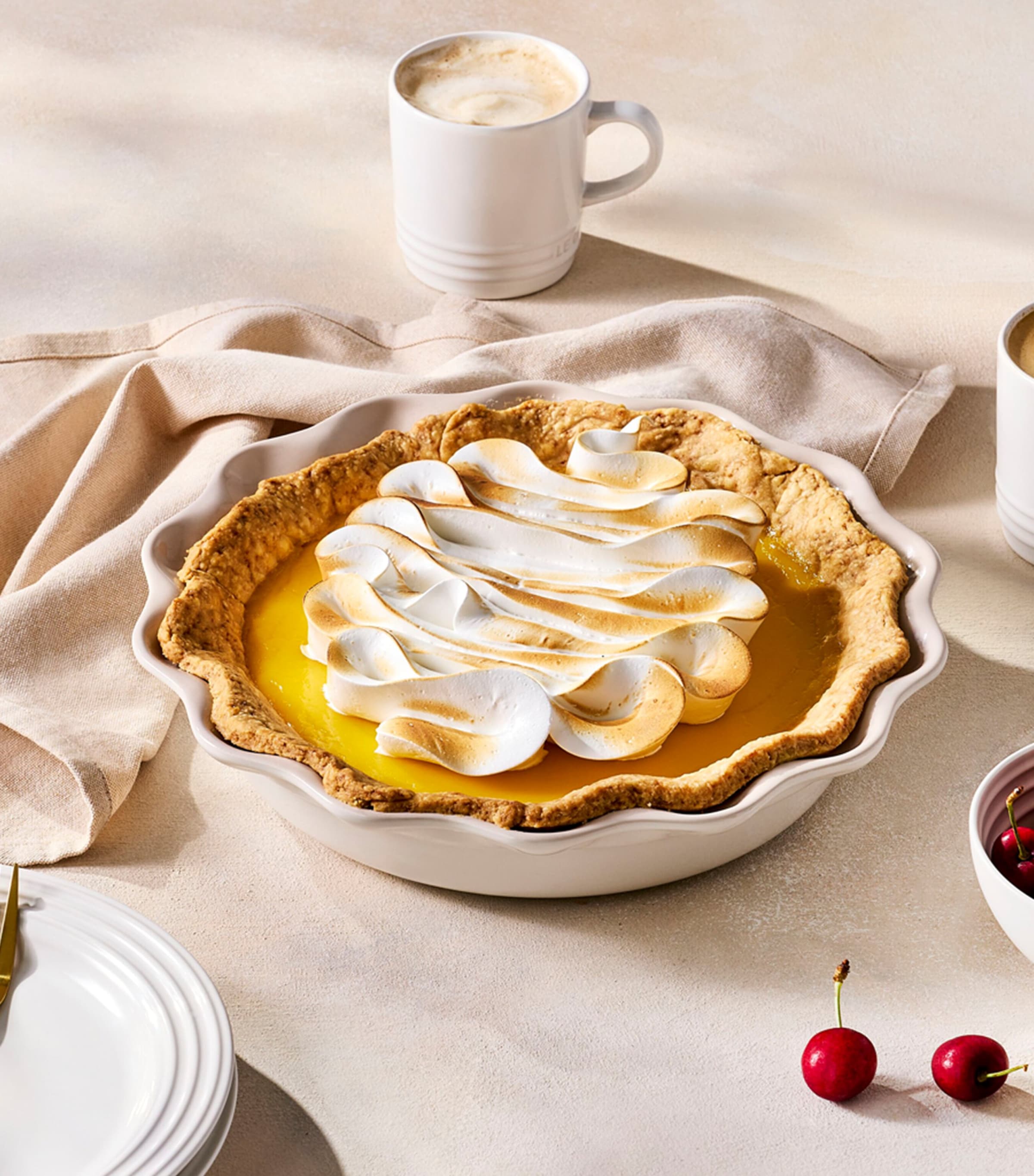 Le Creuset Stoneware Pie Dish (23cm) Meringue Image 5