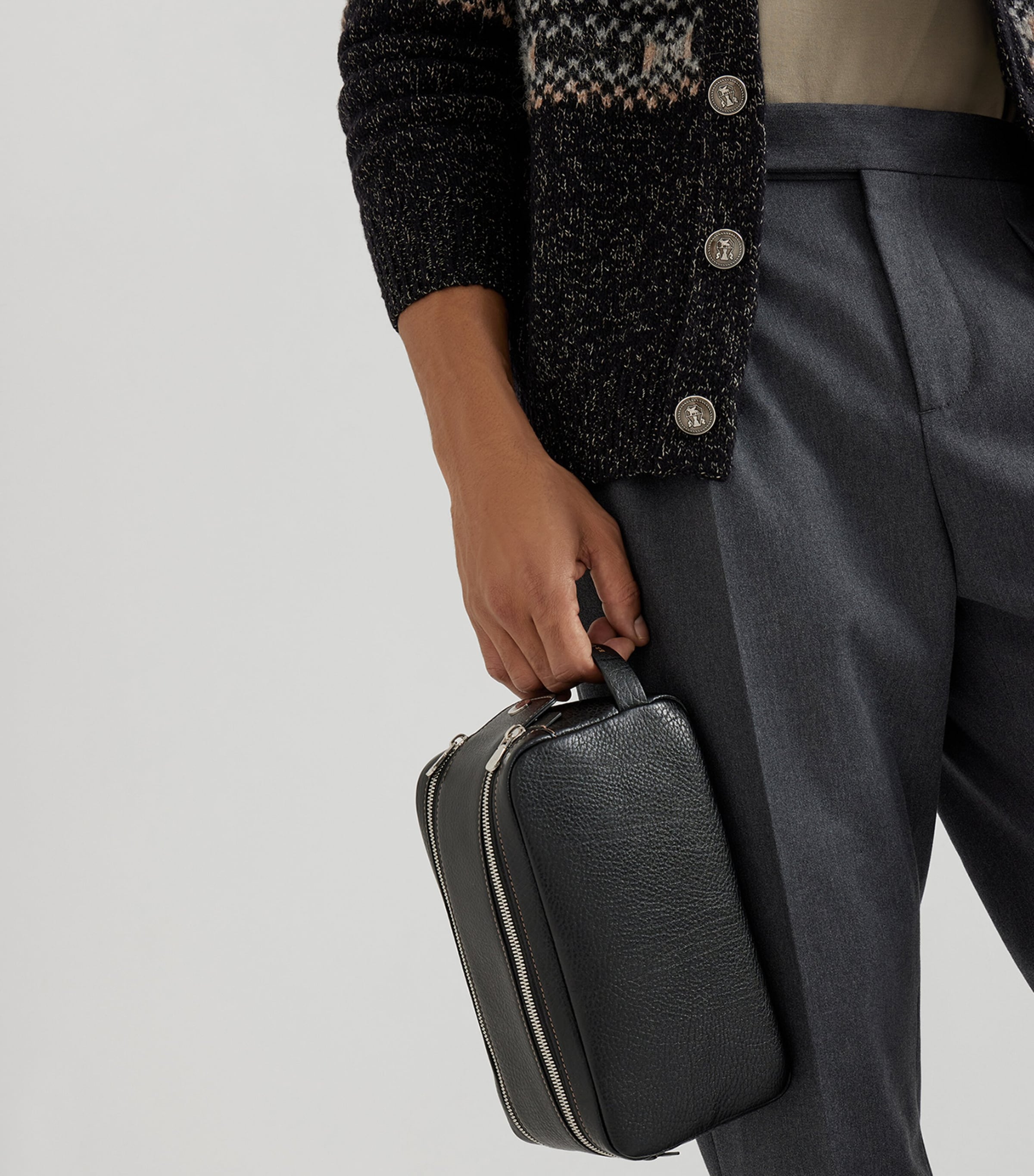 Grained Leather Wash Bag C101 Image 2