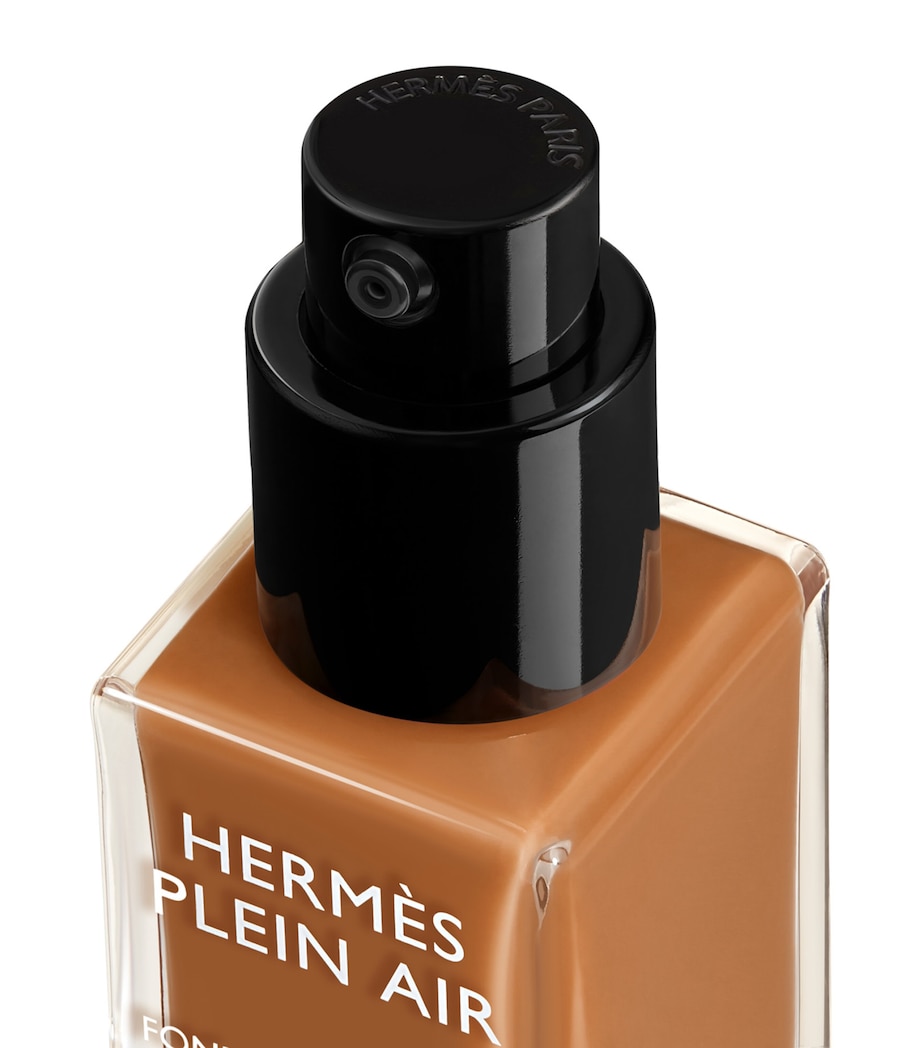 Plein Air Luminous Matte Skincare Foundation COGNAC Image 4