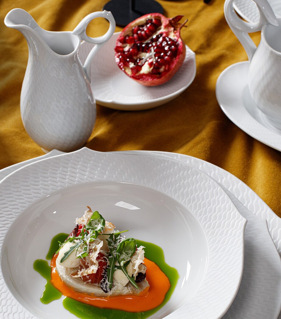 Waves Relief Creamer WHITE Image 7