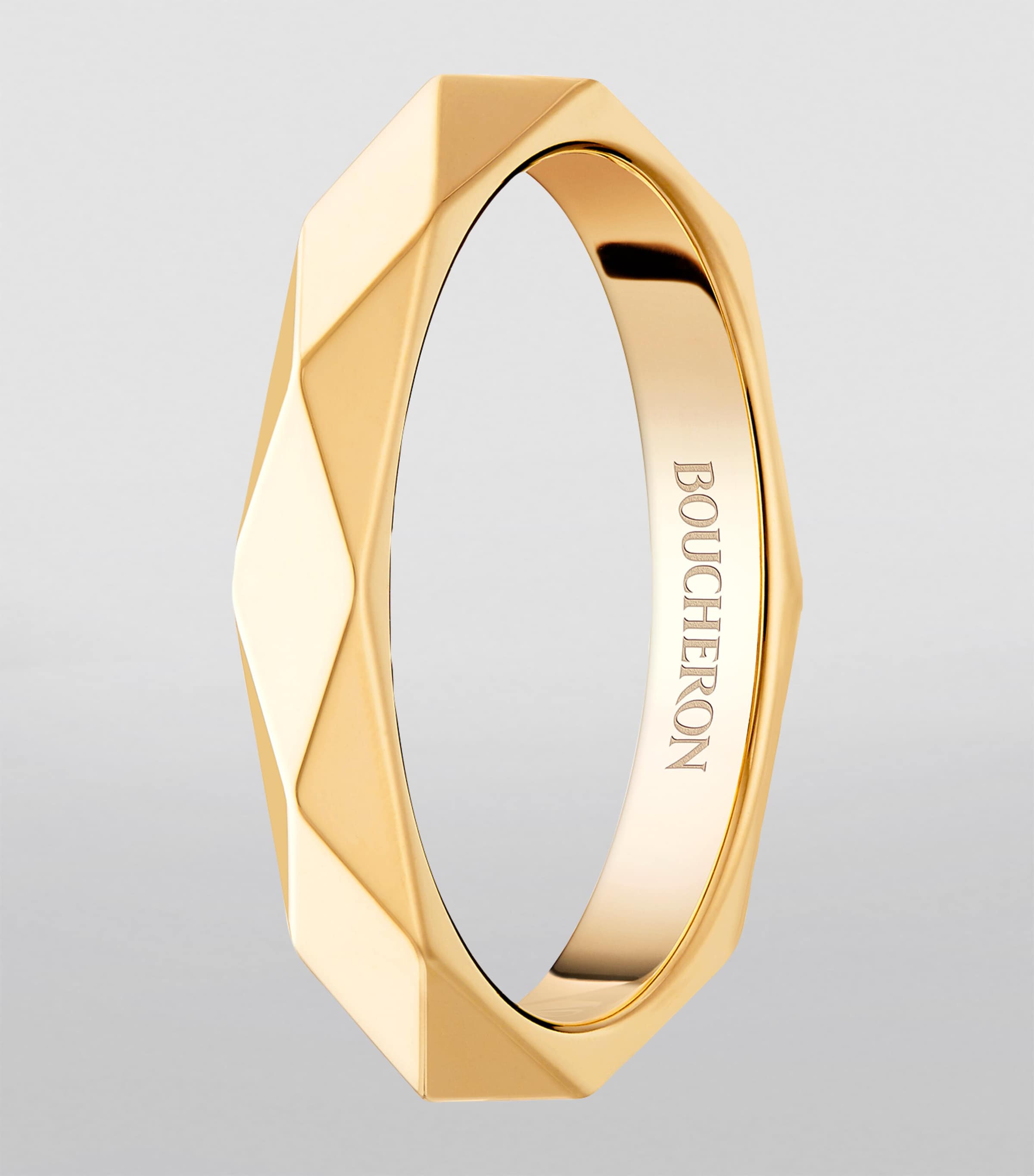 Boucheron Yellow Gold Facette Wedding Band | Wedding | Wedding Bands | Fine Jewellery | Fine Rings | Designers | Boucheron Boucheron Yellow Gold Facette Wedding Band | Wedding | Wedding Bands | Fine Jewellery | Fine Rings | Designers | Boucheron