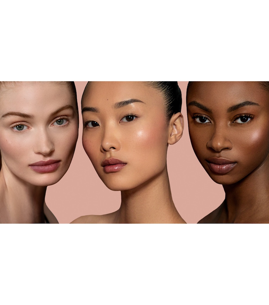 Sublime Perfection Blurring Under-Eye Powder (4g) PINK Image 4