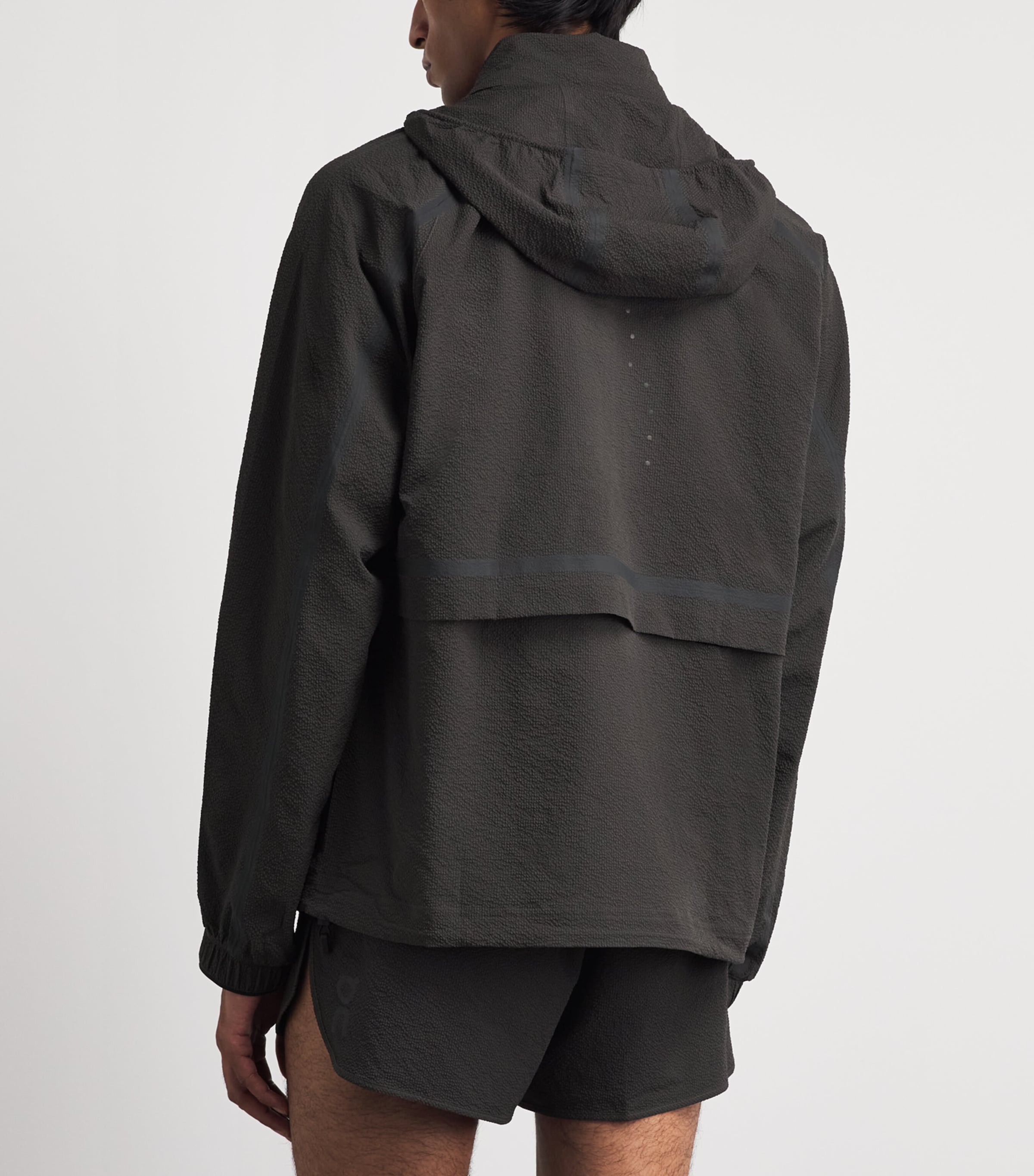 On Mens Performance Volt Jacket Espresso Image 5