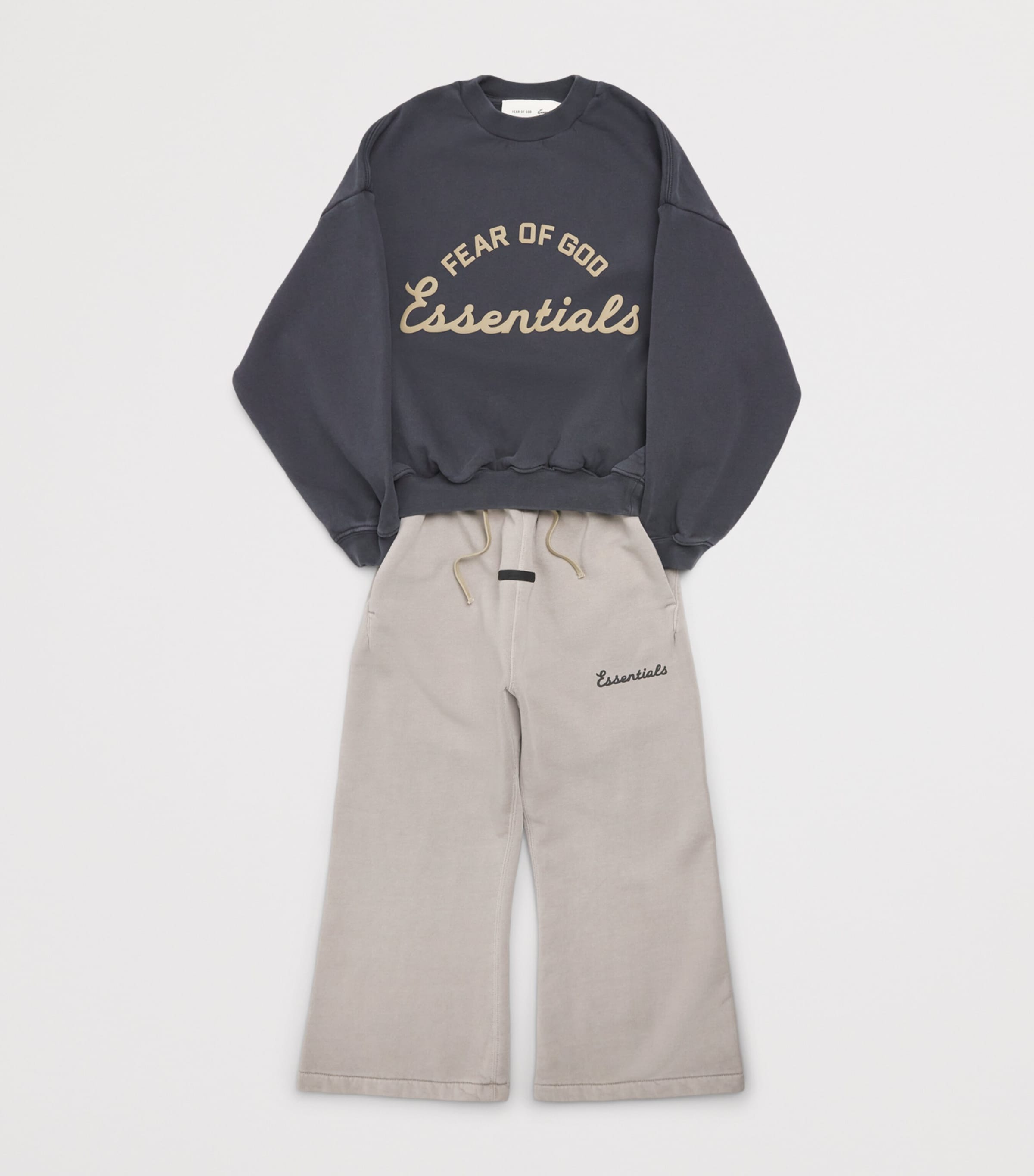 FEAR OF GOD ESSENTIALS KIDS Cotton Logo Sweatpants (2-16 Years) Faded Seal Image 3