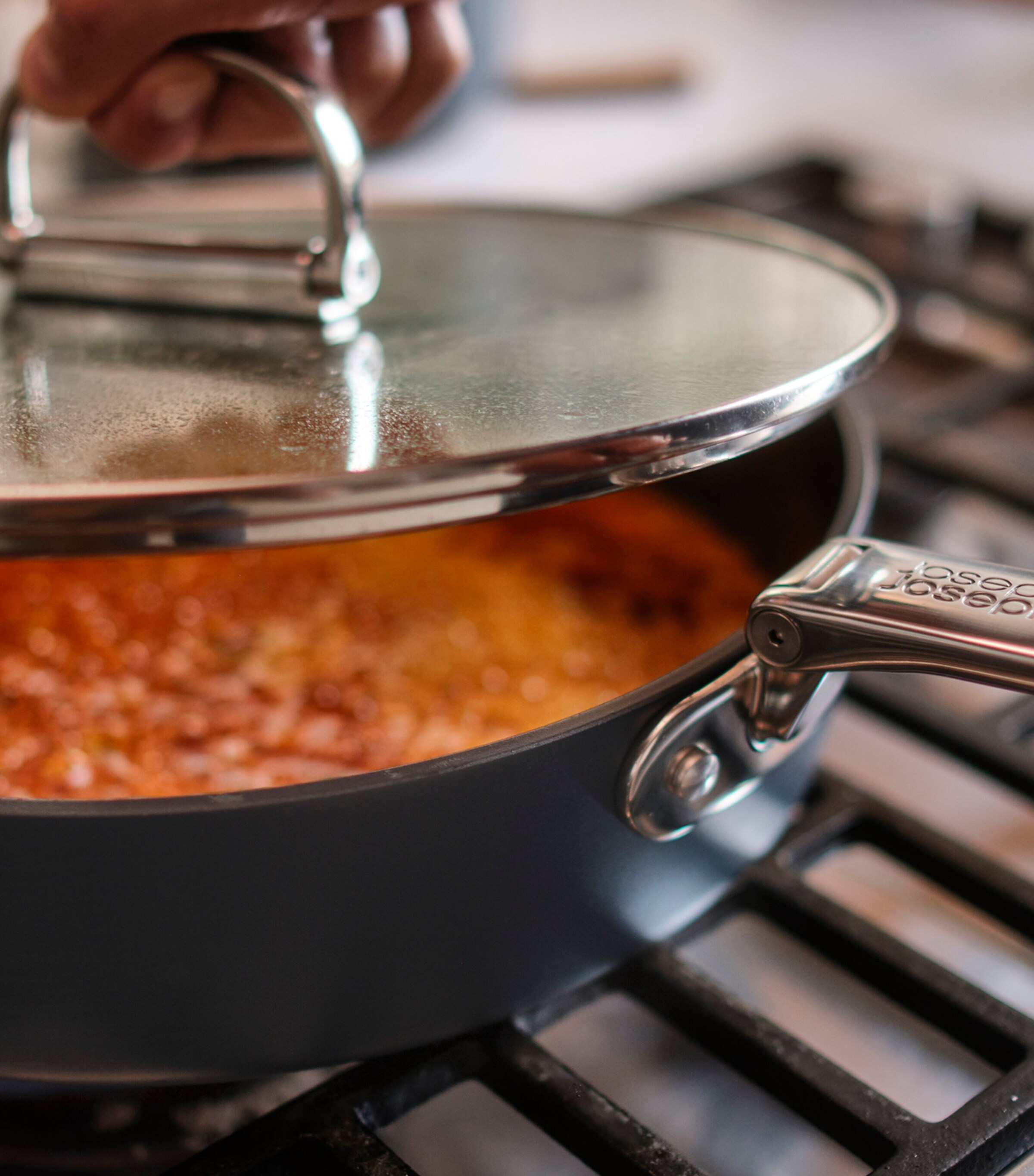 Space Non-Stick Folding Handle Saute Pan and Lid (28cm) MIDNIGHT BLUE Image 3
