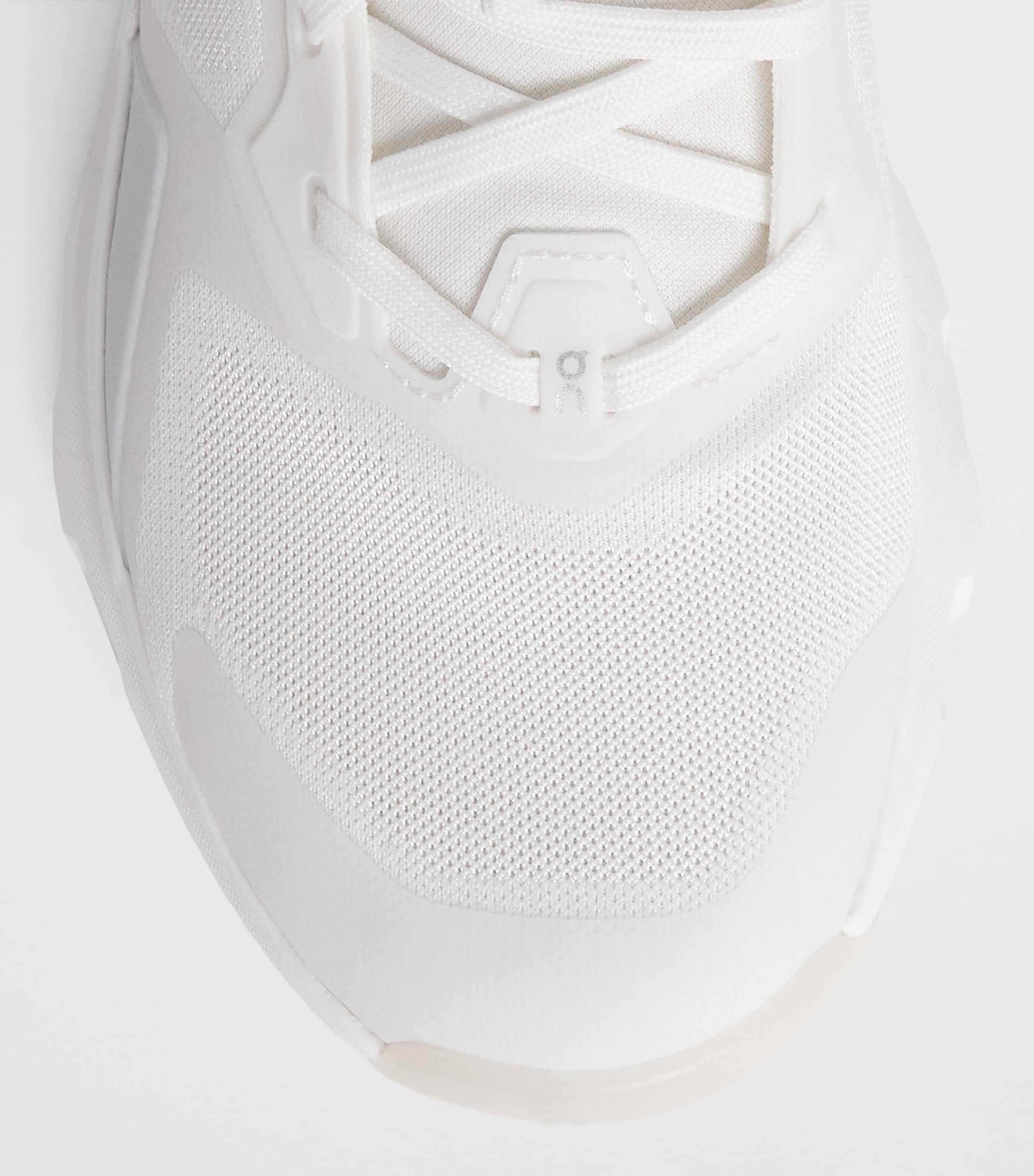 On Womens Cloudpulse 2 Trainers White/white Image 6