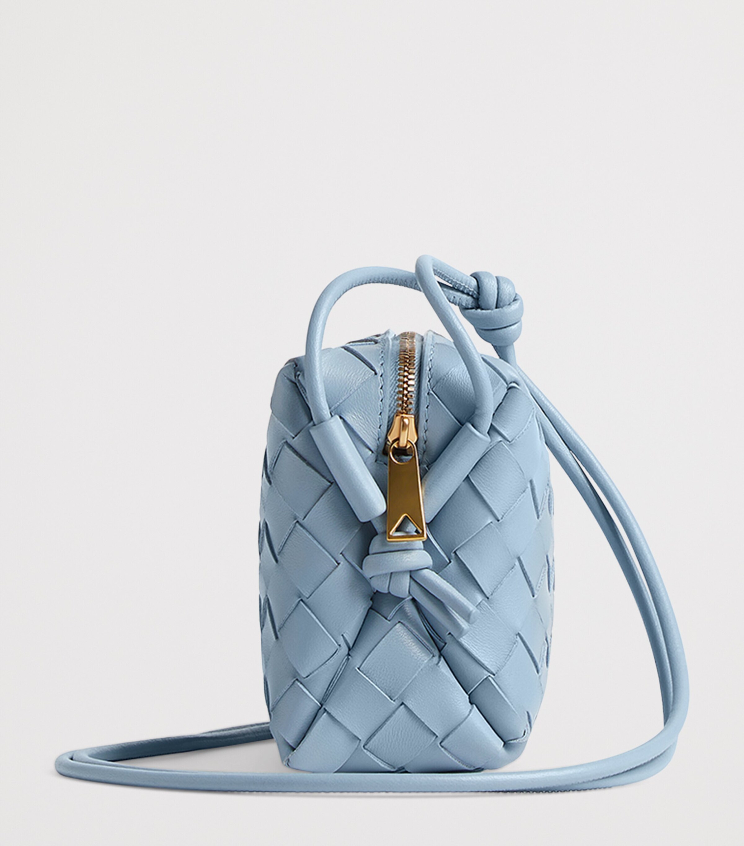 ショルダーバッグ BOTTEGA VENETA BARREL MINI CROSSBODY BAG IN INTRECCIATO VN Bottega Veneta Mini Intrecciato Barrel Cylindrical Leather