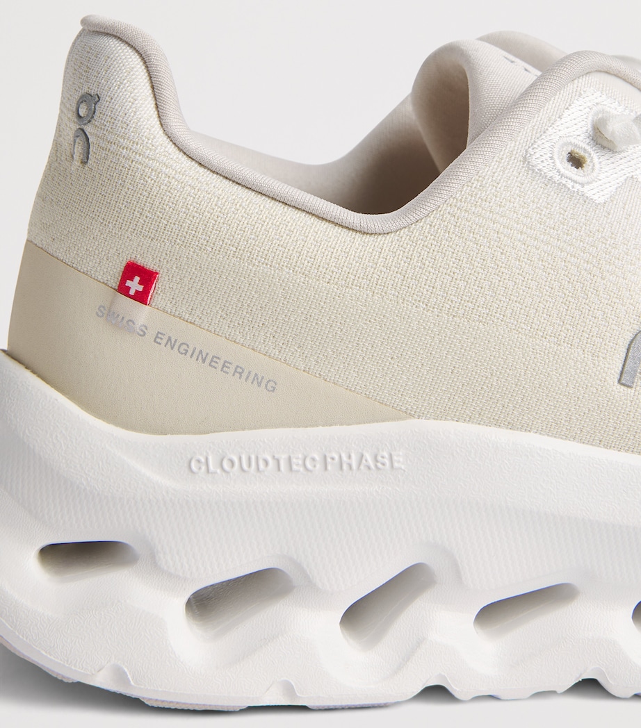 On Cloudtilt Trainers White | Bran Image 7
