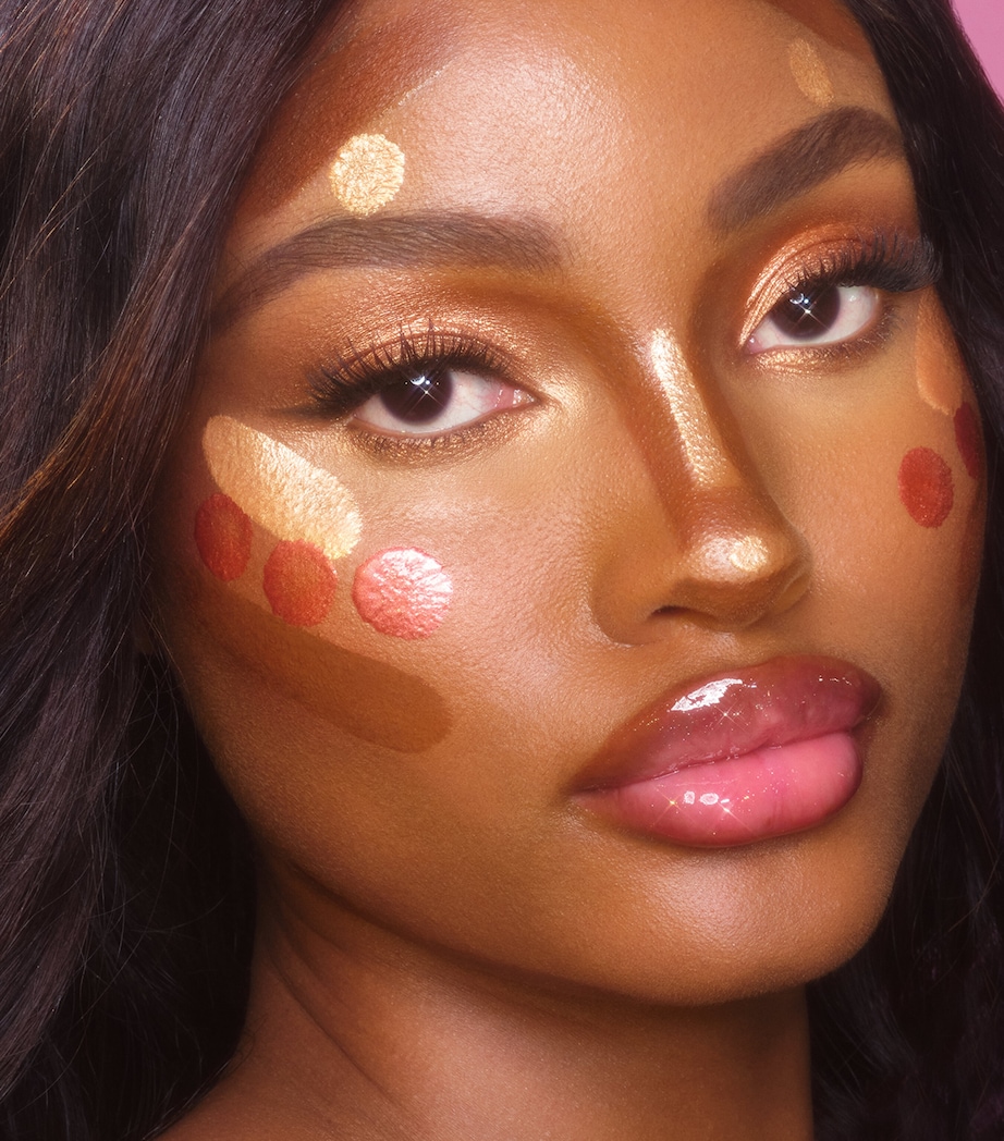 Charlotte Tilbury Pinkgasm Beauty Light Wand Highlighter Pinkgasm Sunset Image 5