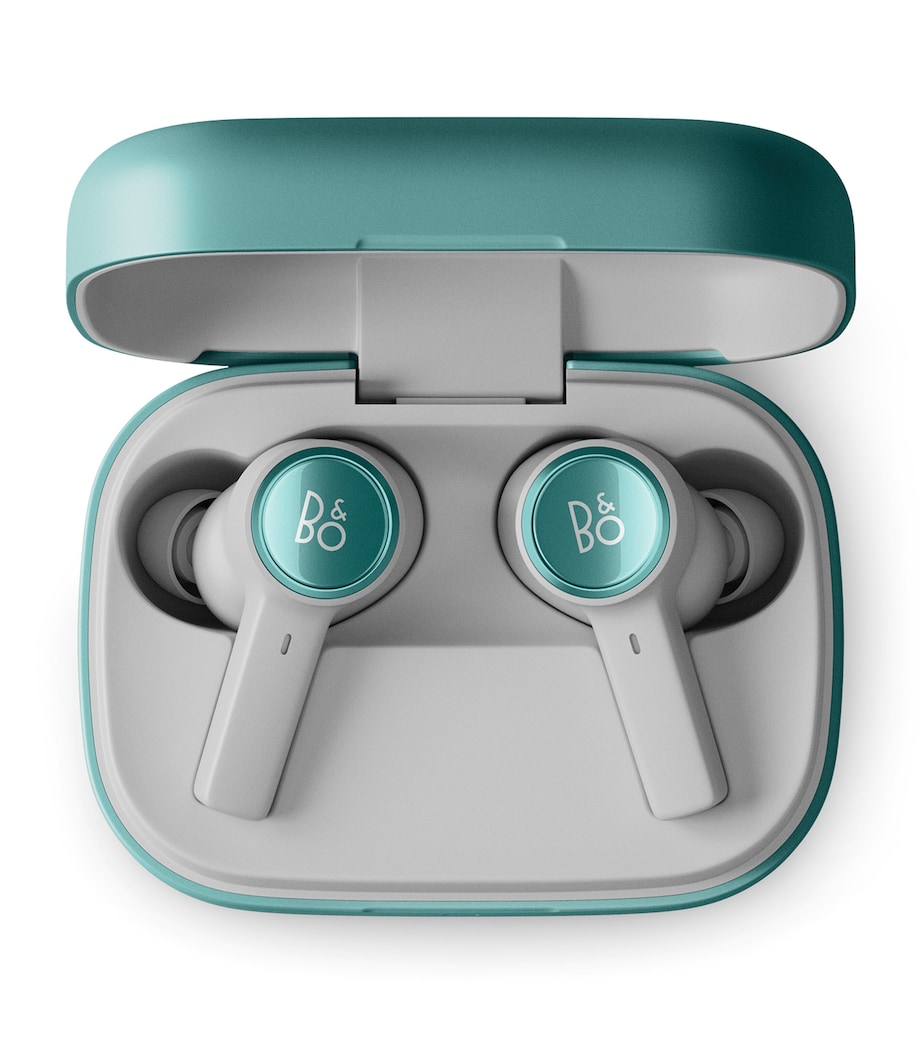 Beoplay Eleven Wireless Earbuds EUCALYPTUS GREEN Image 6