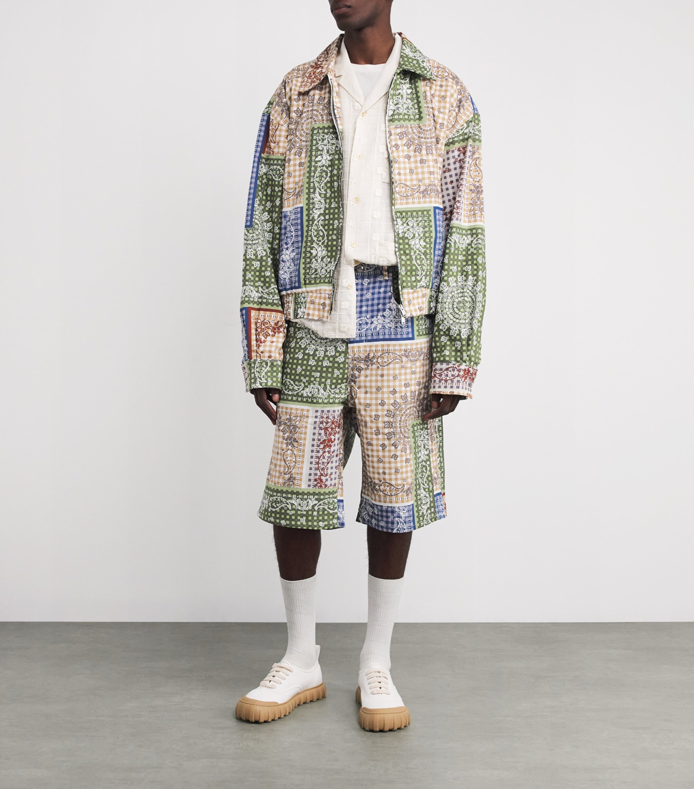 Linen-Cotton Bandana Print Shorts MULTI/ 0108 Image 2