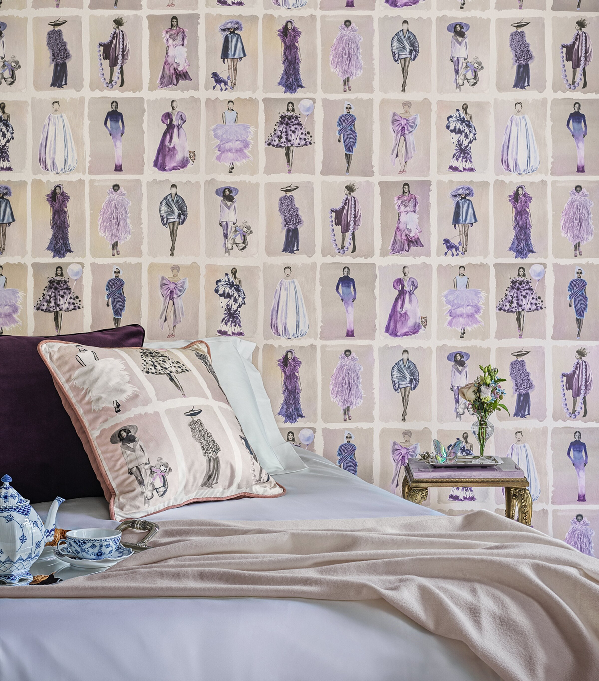 x Harrods Interior Design 175 Anniversary Edition Couture Carousel Wallpaper - Lavender LAVENDER Image 2