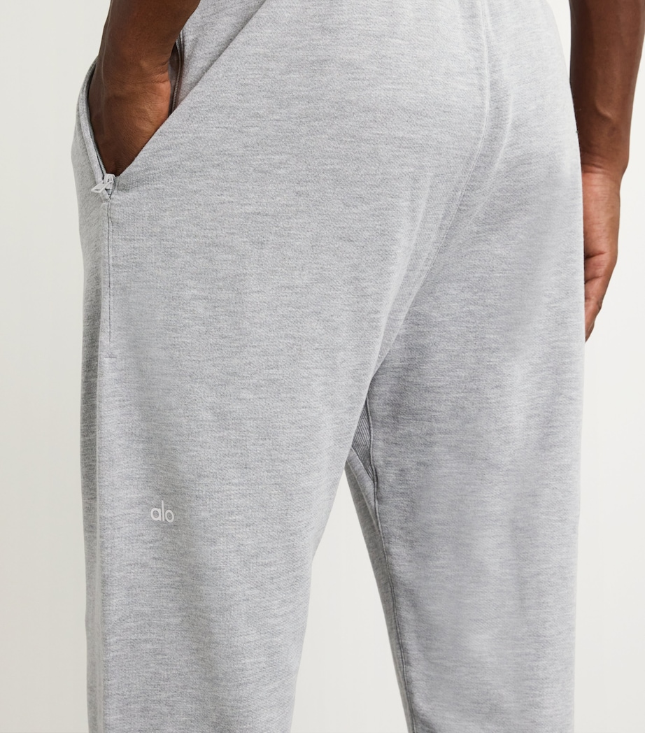 Alo Yoga Mens Cotton-Blend Chill Sweatpants Heather Grey Image 6