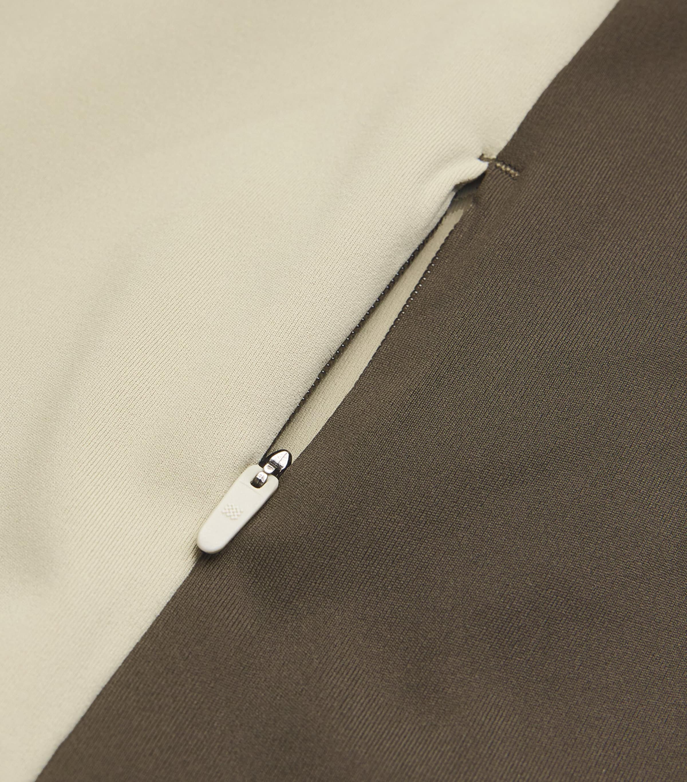 Tech Mid-Layer Top DUNE Image 5