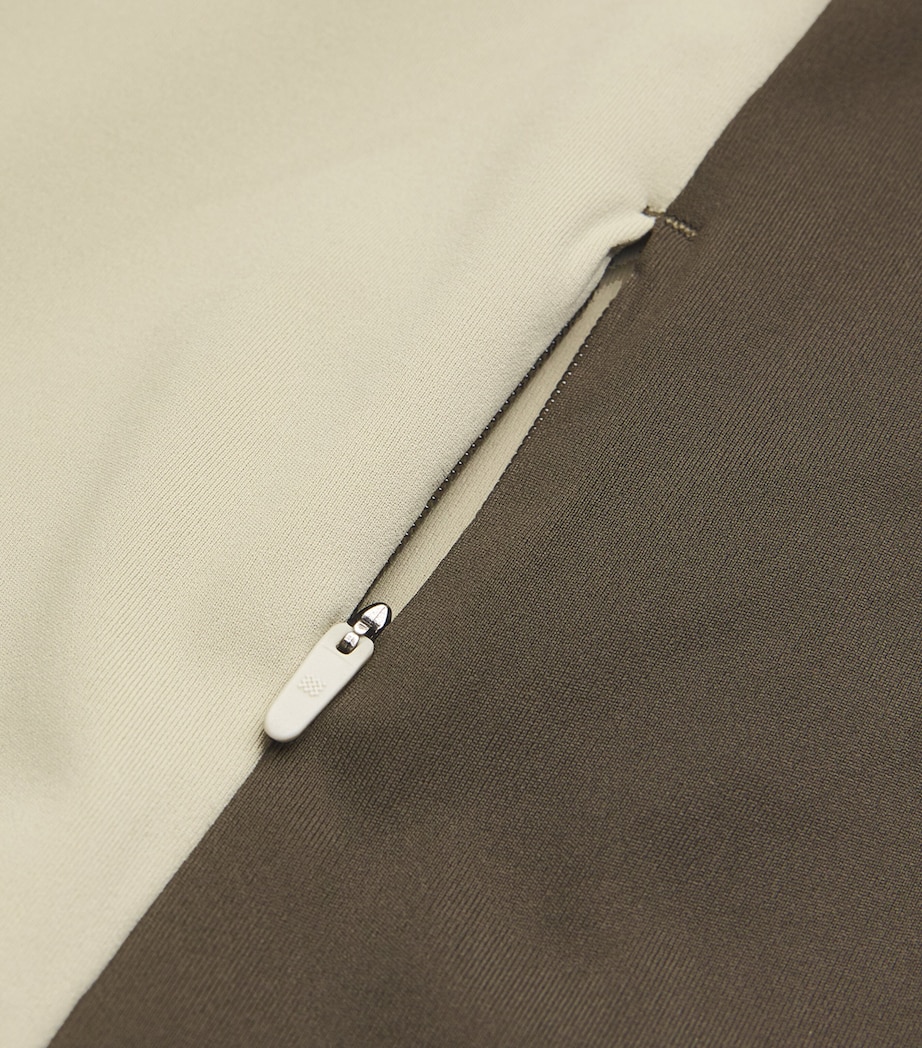 Tech Mid-Layer Top DUNE Image 5