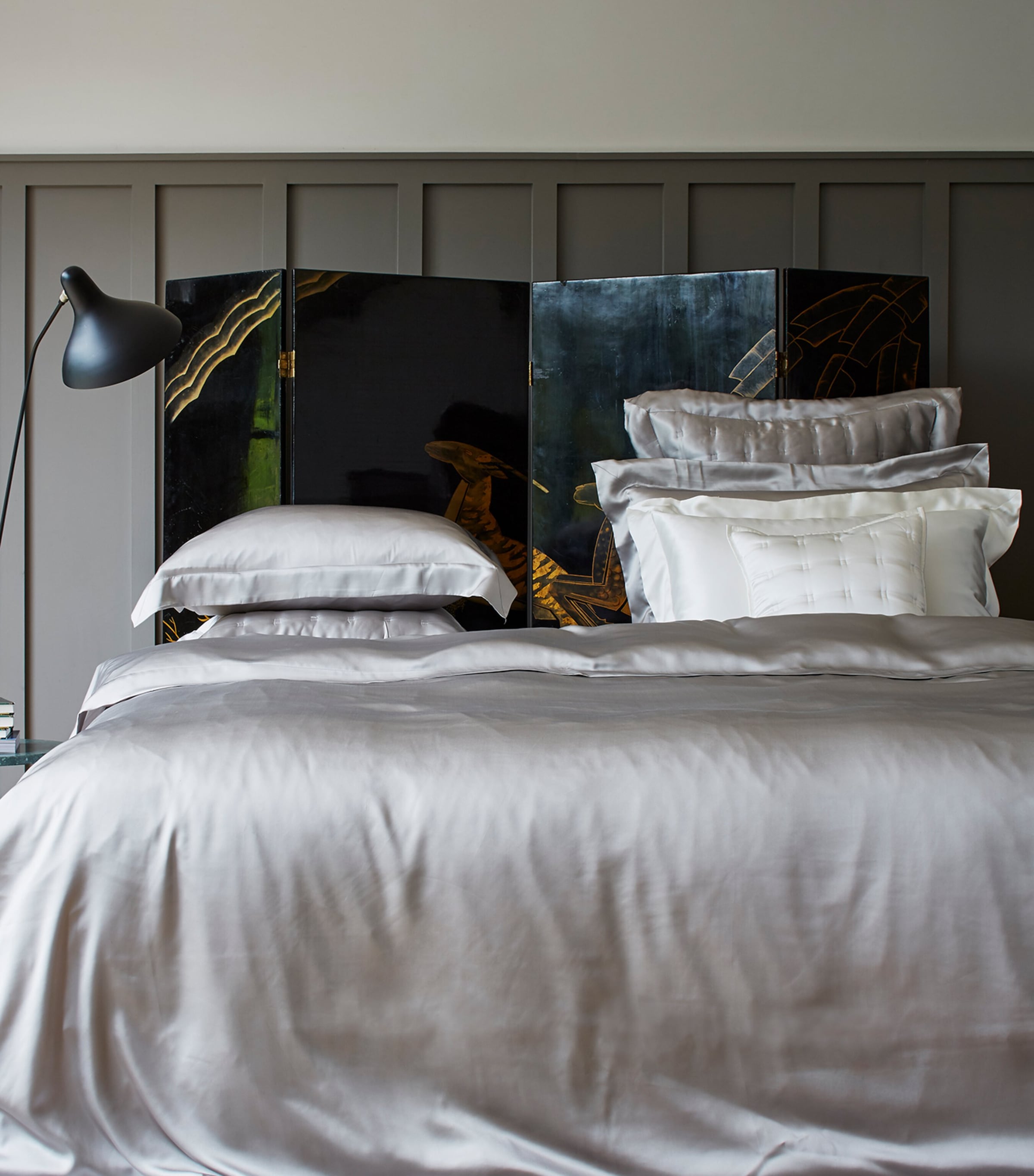 Silk Super King Duvet Cover (260cm x 220cm) SILVER GREY Image 3