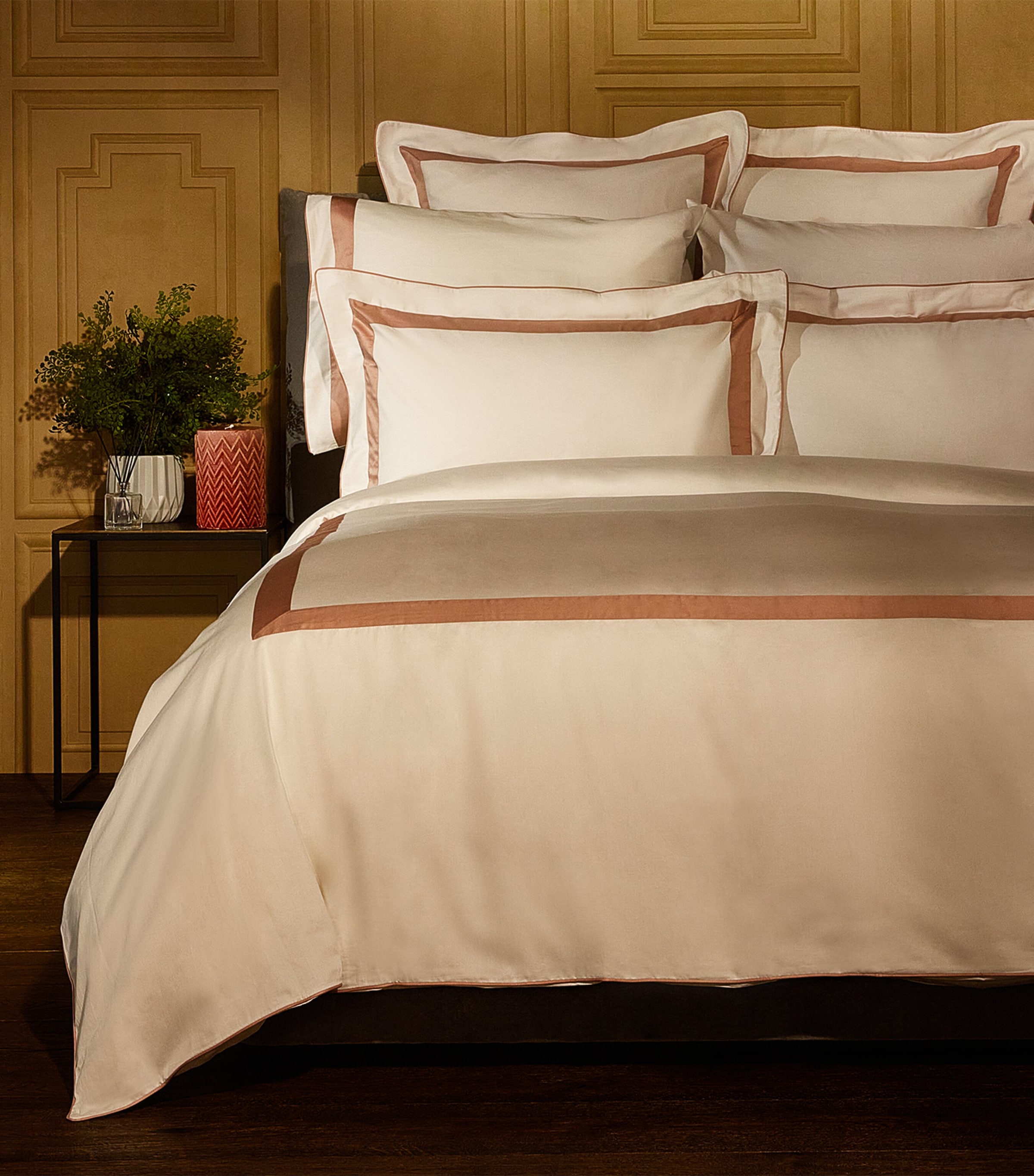 Harrods of London Primrose Hill Square Pillowcase Pair (65cm x 65cm) White/pink Image 2