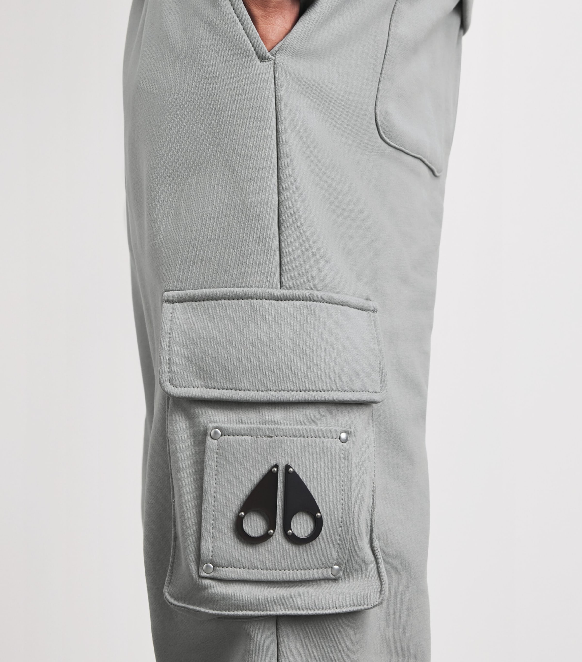 Moose Knuckles Mens Hartsfield Cargo Sweatpants Industry Image 3