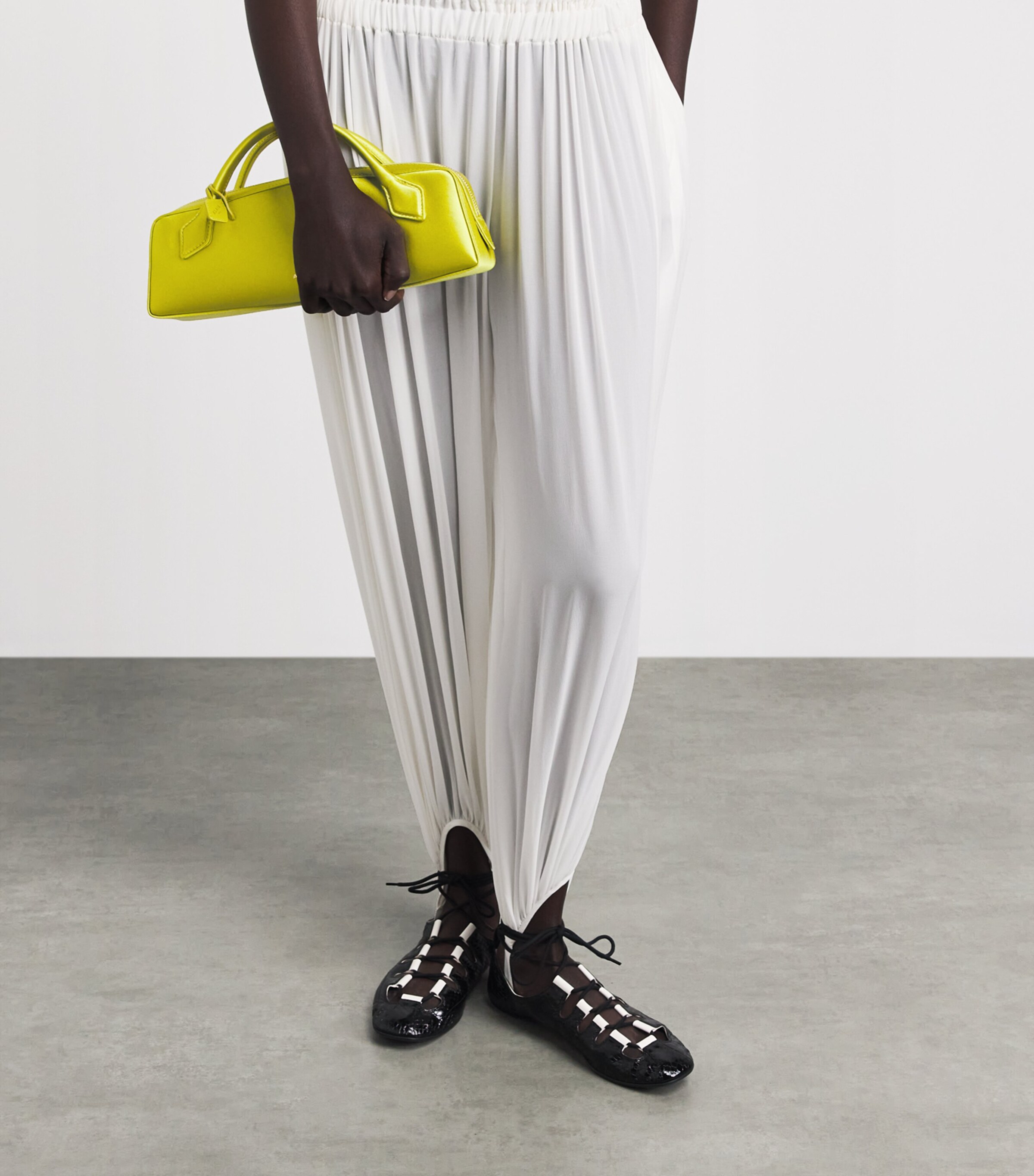 Alaïa Satin Le Teckel Top-Handle Bag Lime Image 4