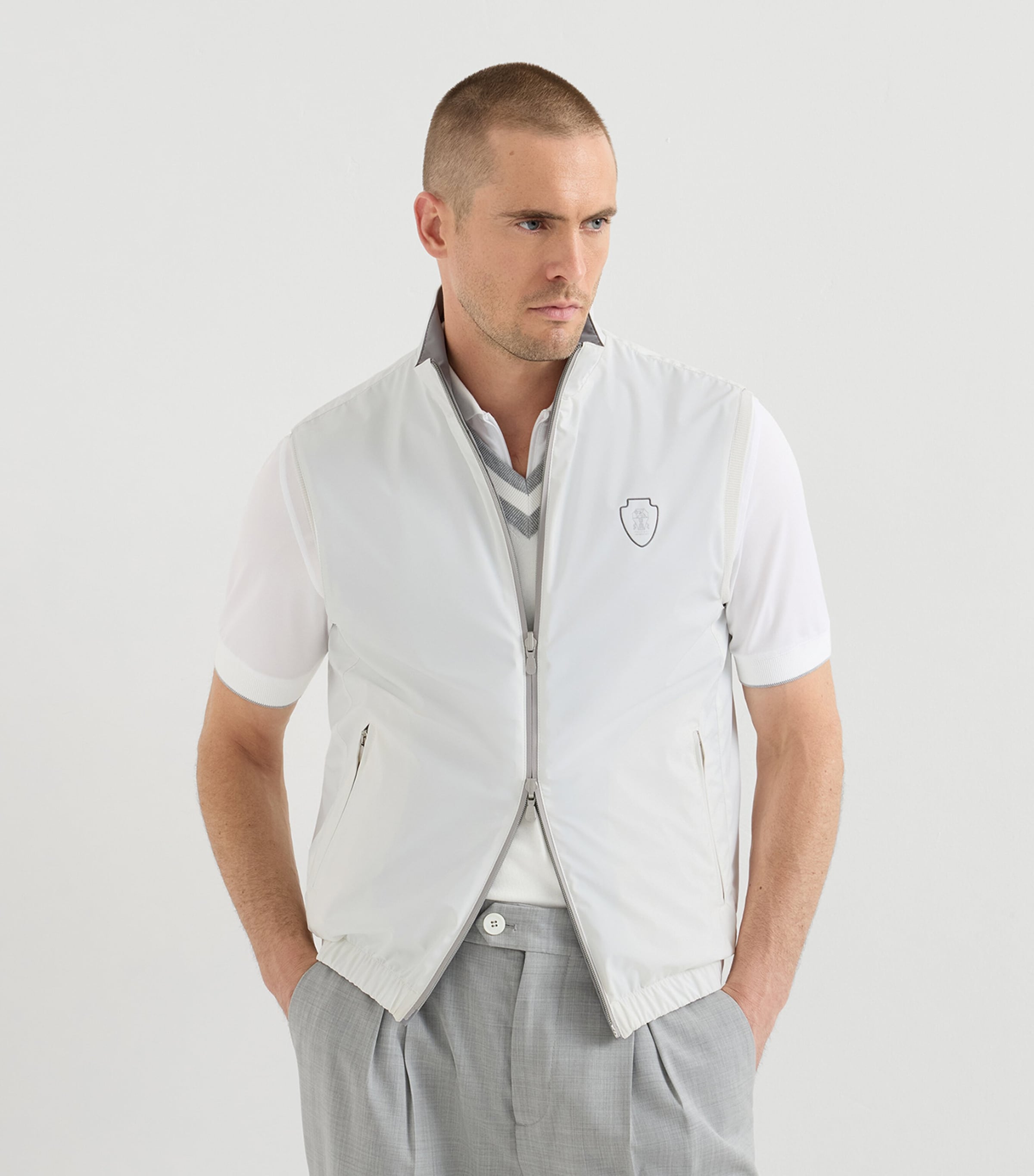 Brunello Cucinelli Mens Water-Resistant Crest Reversible Gilet Image 2