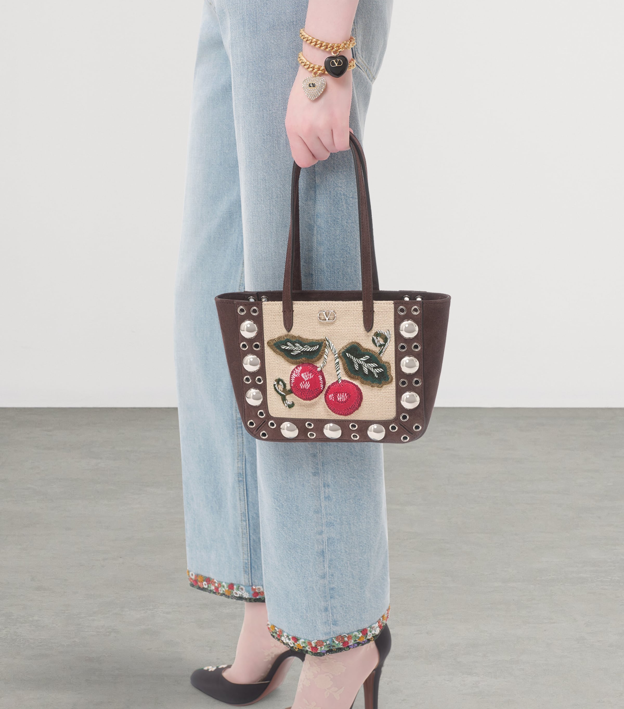 トートバッグ Valentino Garavani Nellcote Mini Tote Bag In Suede Valentino Garavani Nellcote Mirror-Embellished Suede Mini