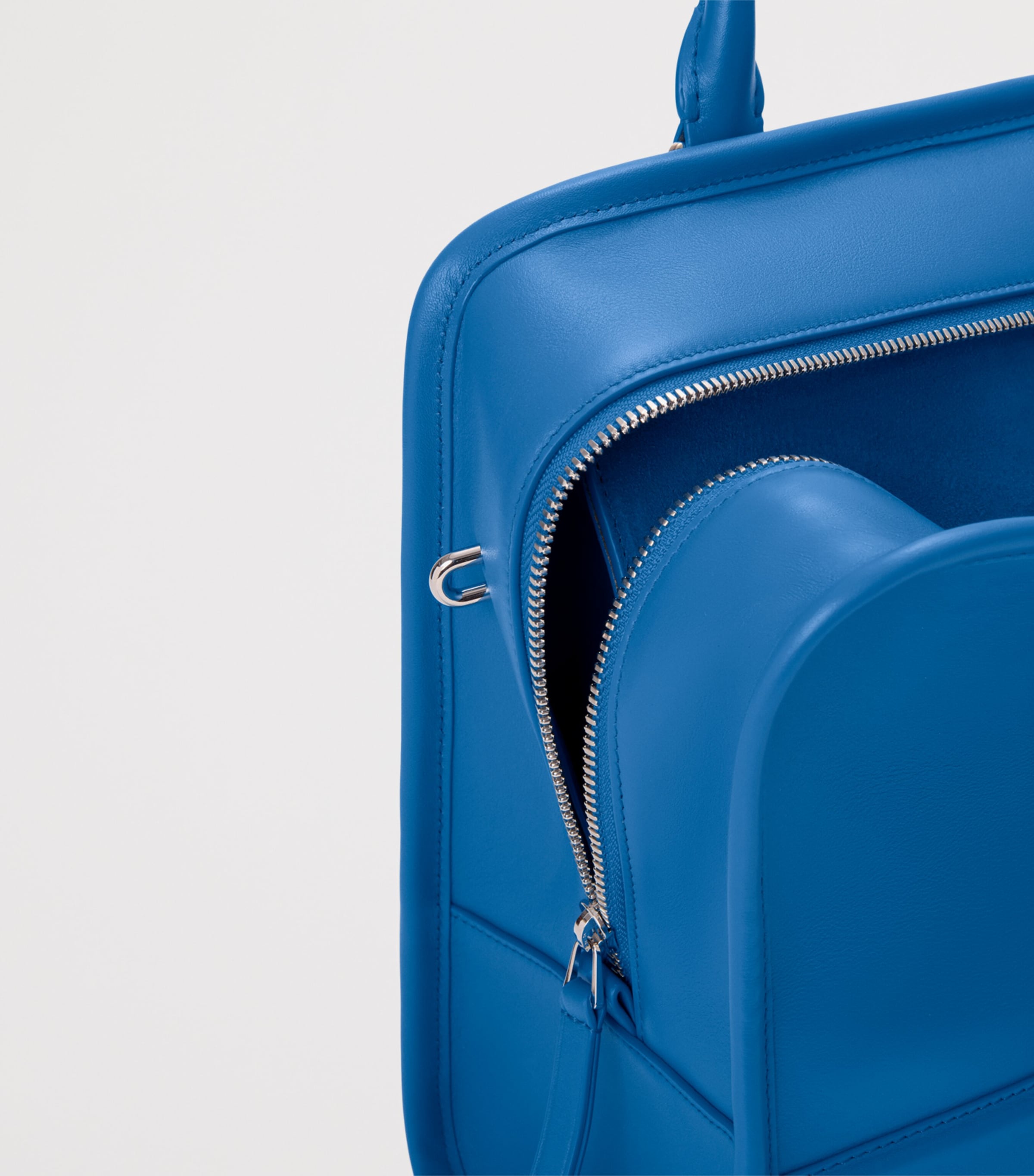 【最終値下げ中！】 LOEWE Sender Handbag Blue LOEWE Blue Large Leather Amazona 180 Top-Handle Bag | Harrods US