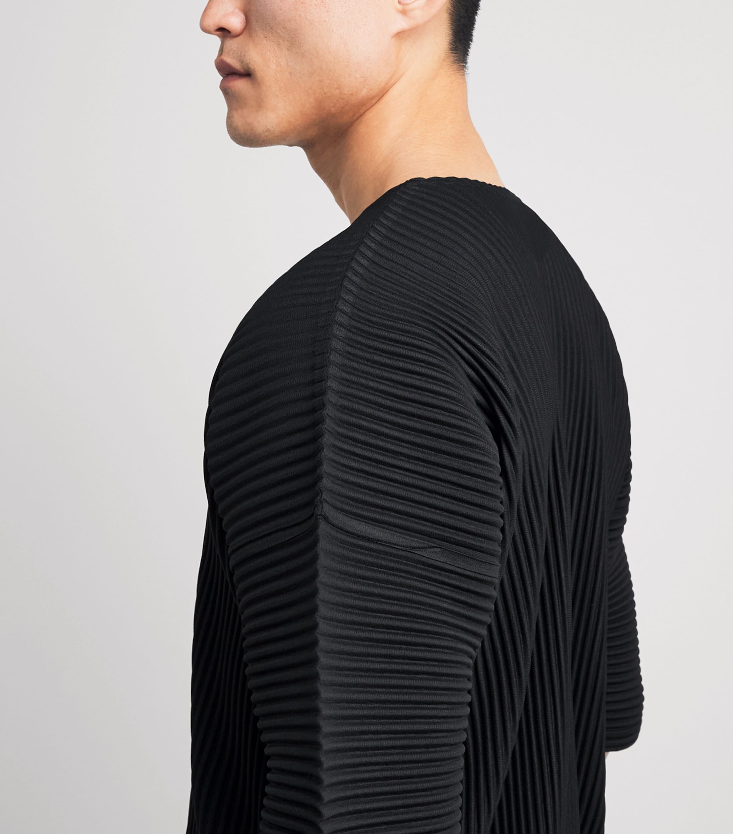 Homme Plissé Issey Miyake Mens Pleated Short-Sleeve T-Shirt Black Image 3