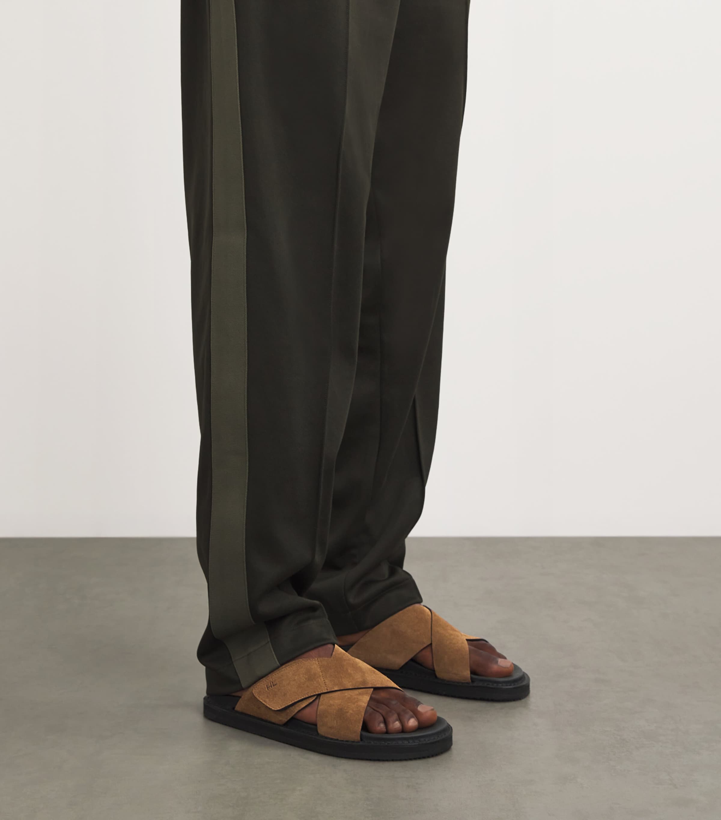 Leather Promenade Cross Sandals DARK BROWN Image 2