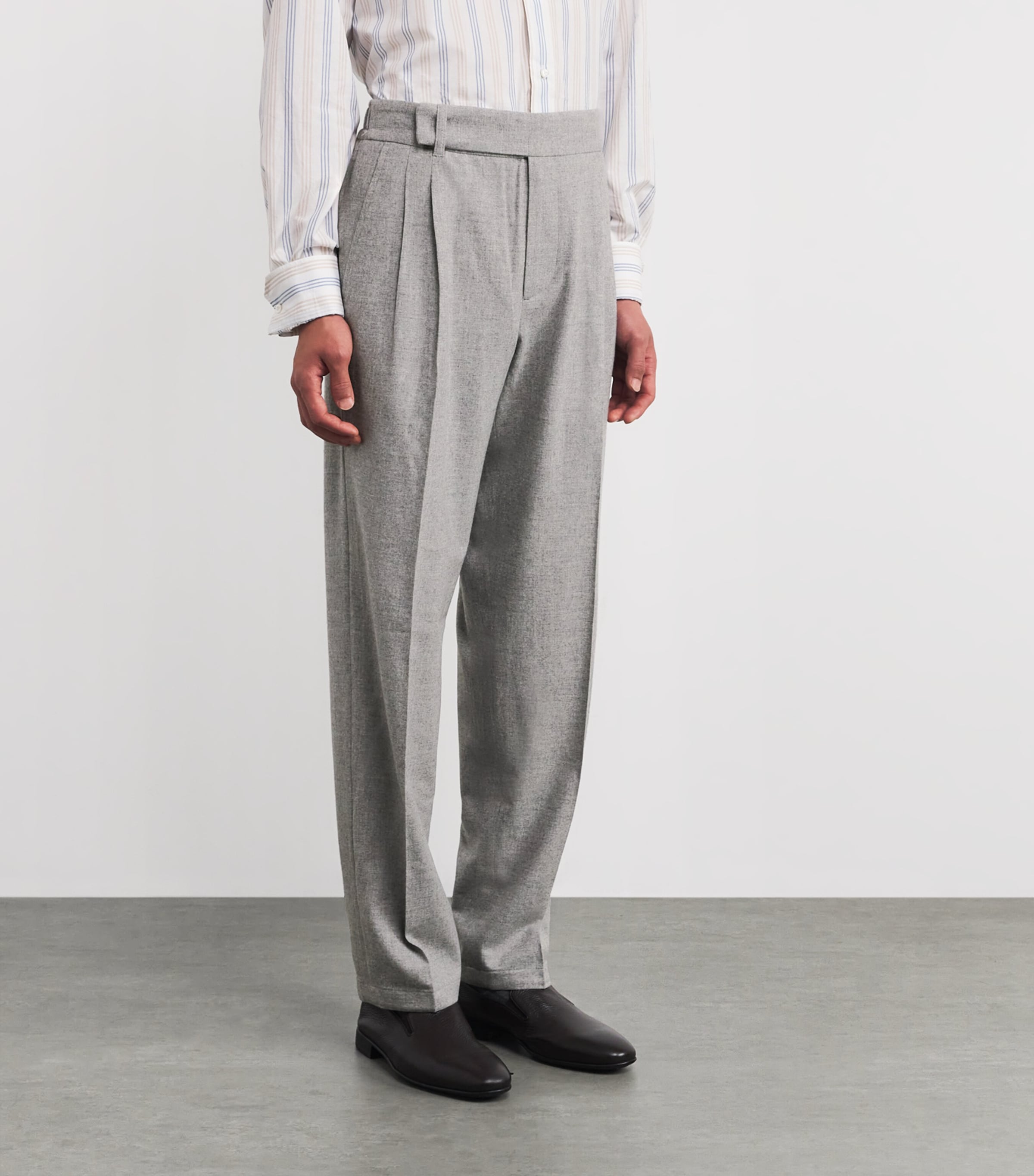 Wool-Blend Pleated Trousers 930 Image 3
